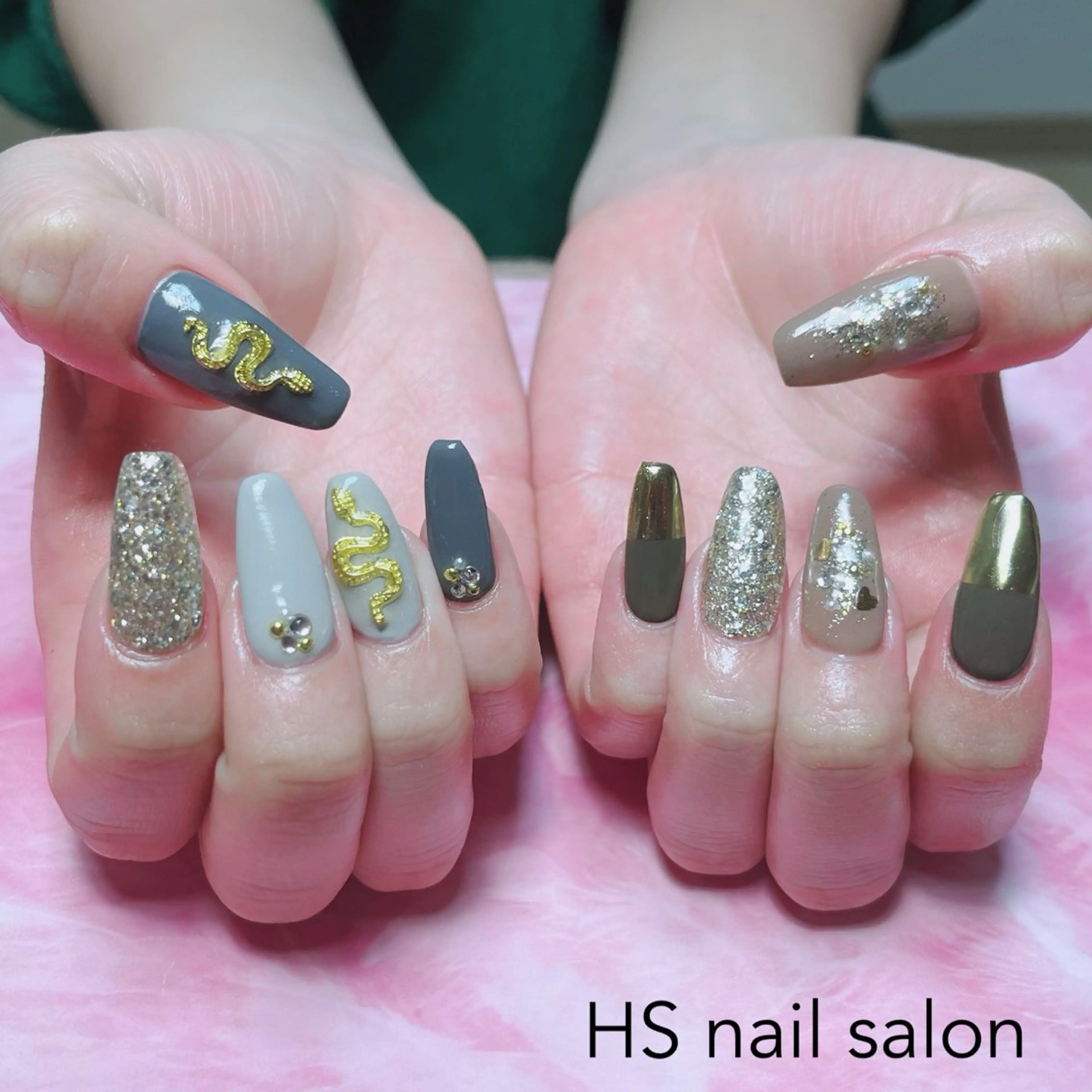 セミロング ハンドネイル hs nail salonのネイルデザイン