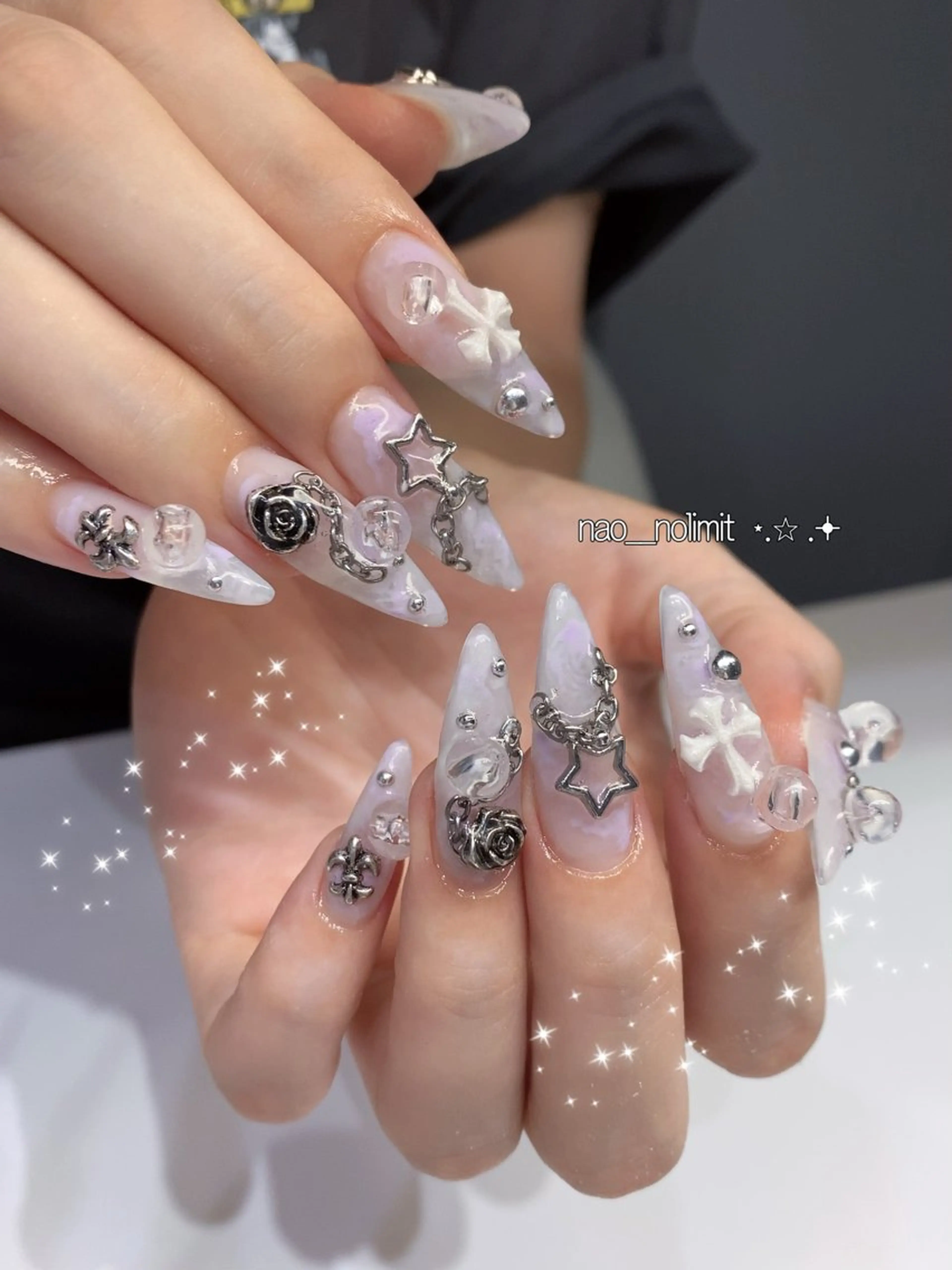 ネイル NOLIMIT.OSAKA所属・NOLIMIT naoのネイルデザイン