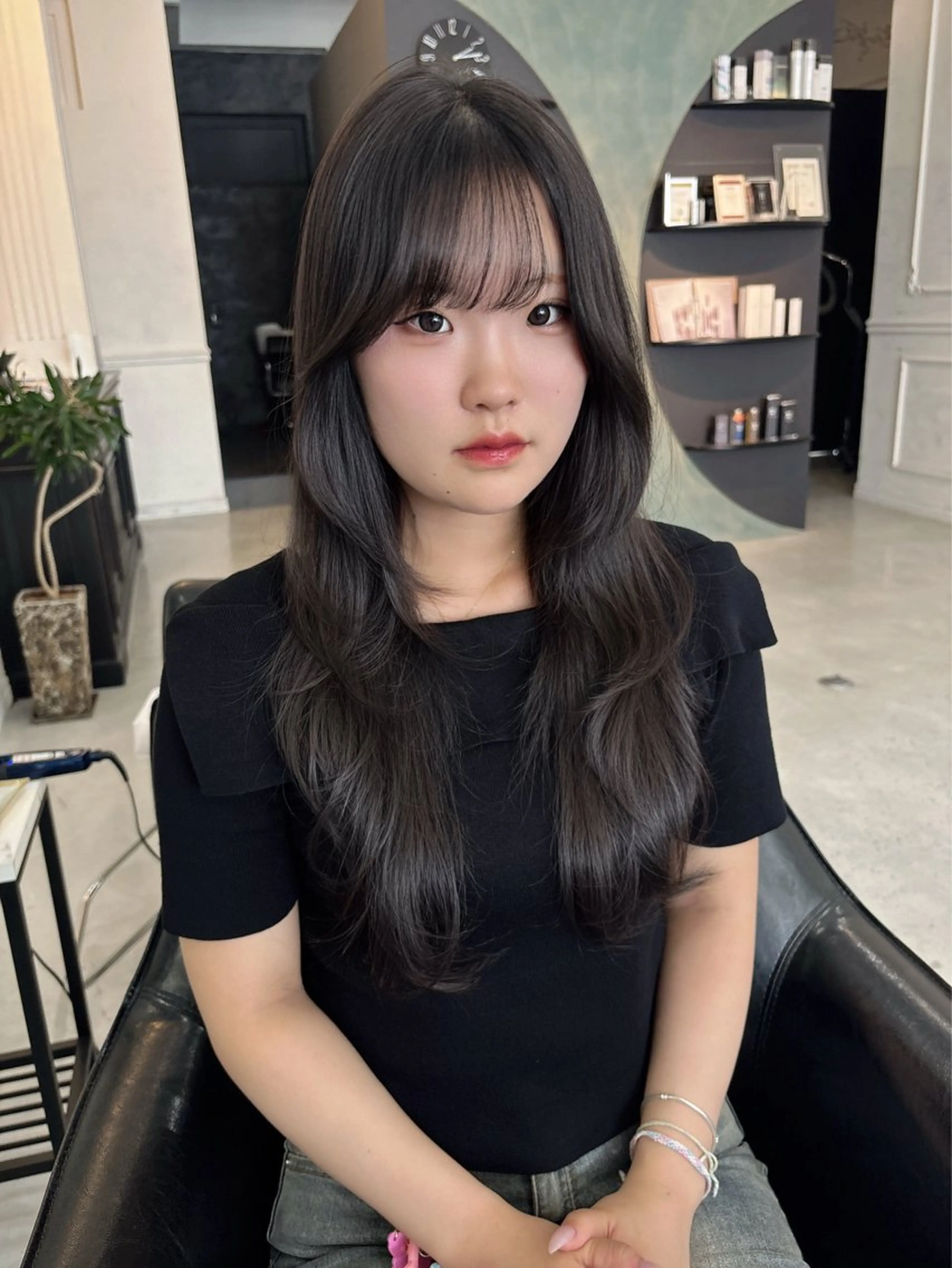 ロング 顔まわりレイヤー 伸ばしかけ レイヤーカット 小顔カット カット MaisonHALU 松浦光咲のヘアスタイル