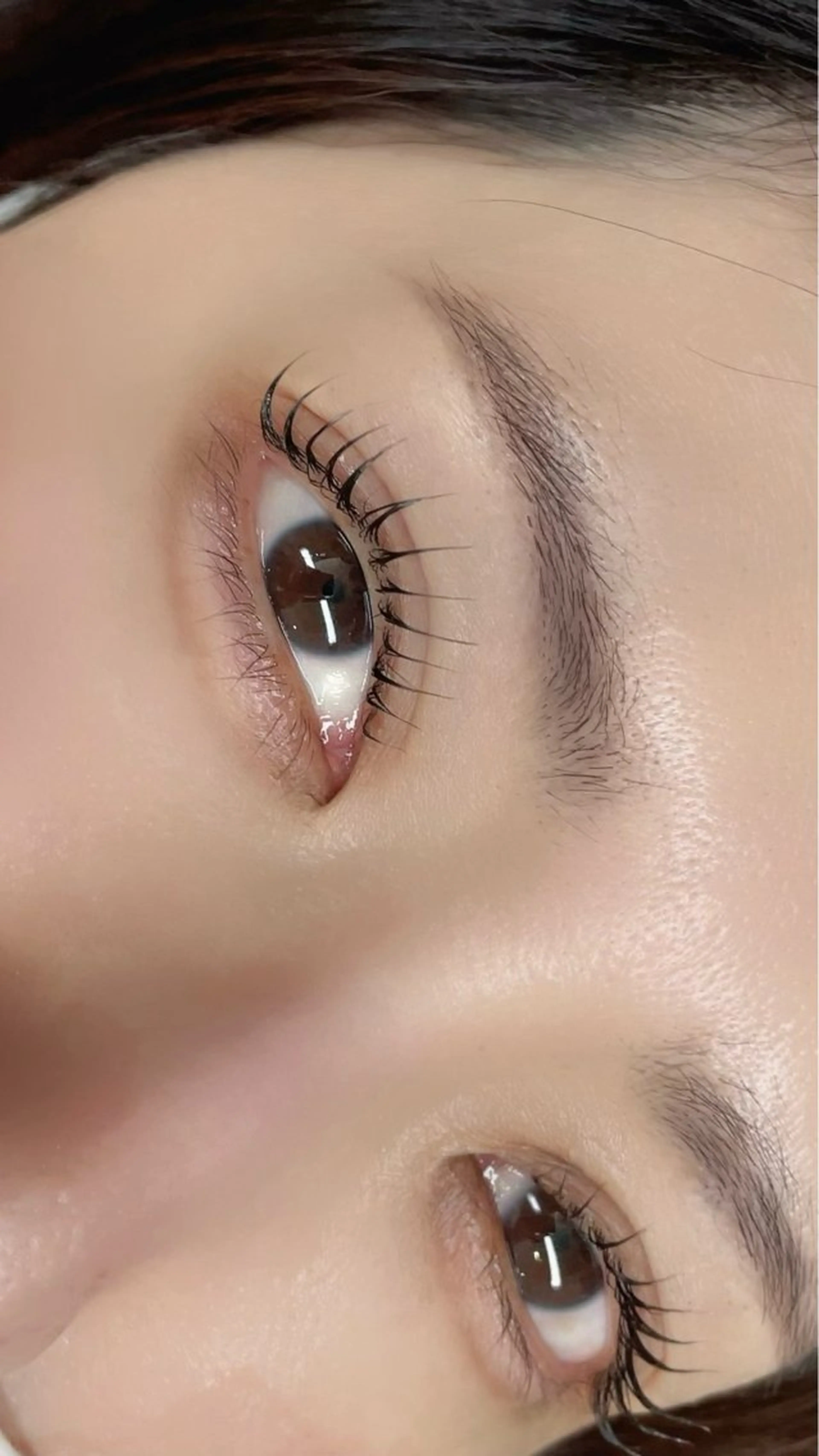 マツエク・マツパ loweli konan所属・れ rの眉毛・アイブロウイメージ