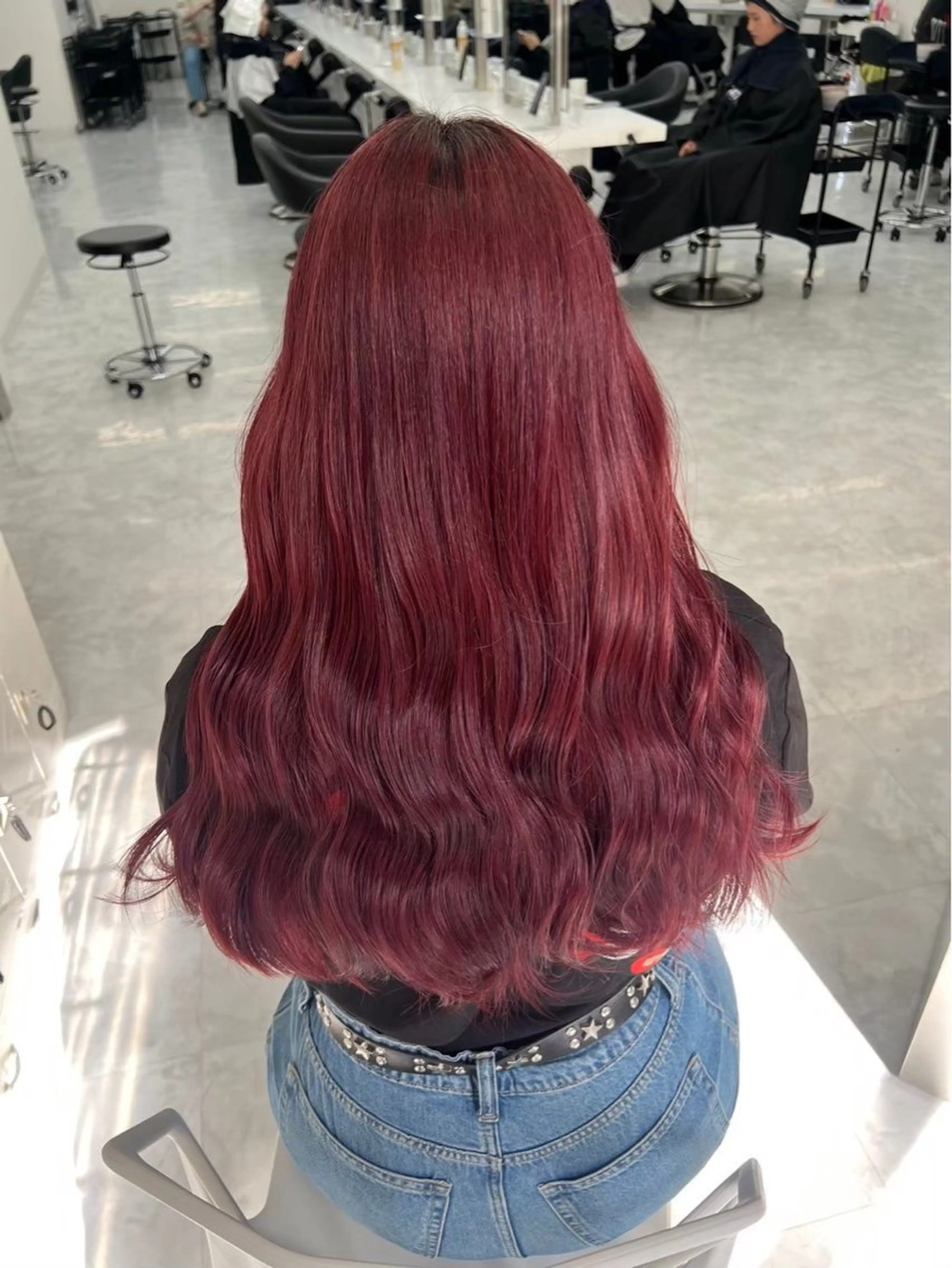 ロング ヘアカラー トリートメント ヘッドスパ ヘアセット 韓国ヘア/ブリーチ無 しWカラー/オリーブのヘアスタイル