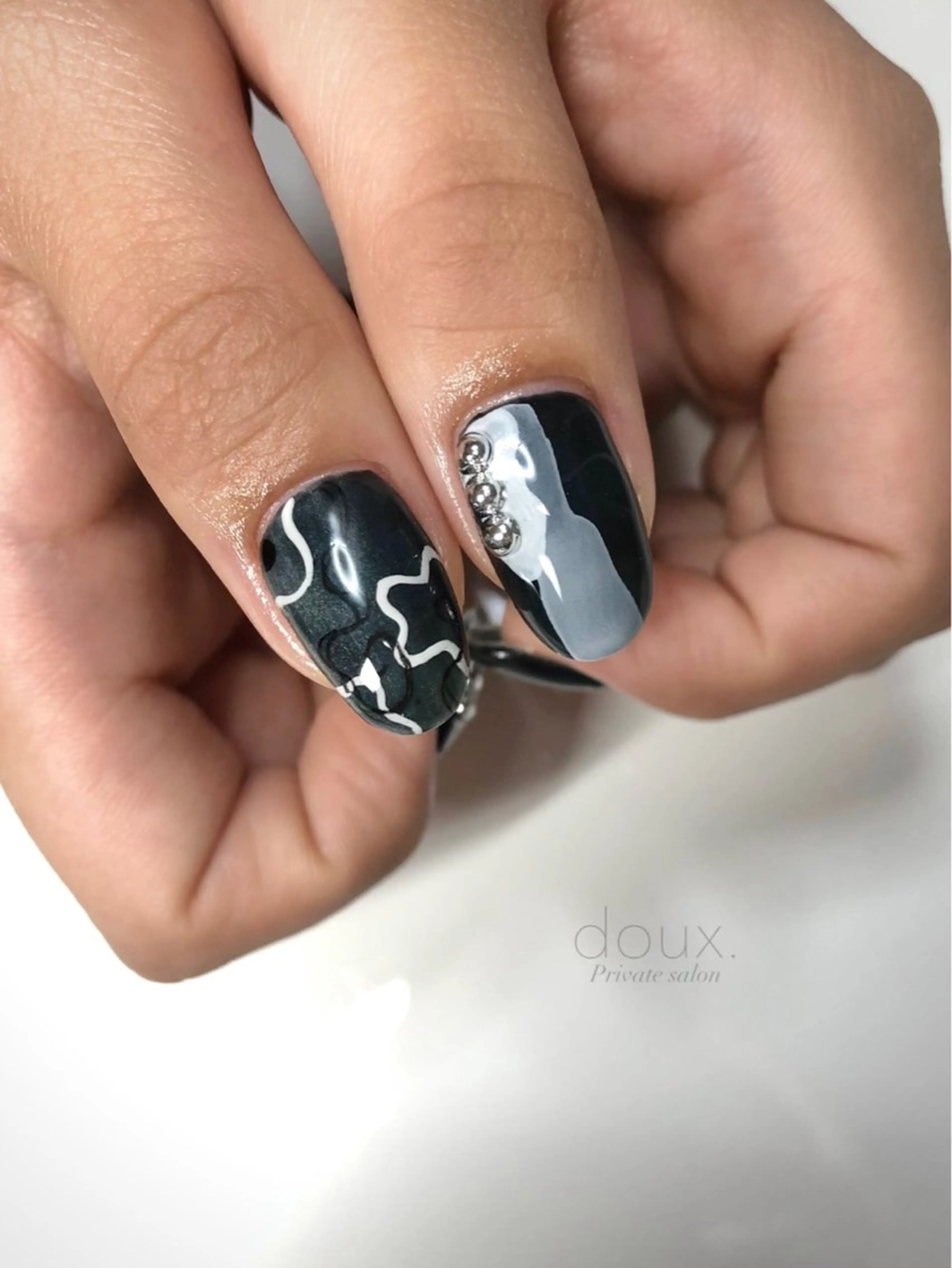 ネイル フットネイル 韓国ネイル マグネットネイル ニュアンスネイル オフィスネイル ハンドネイル doux. nailのネイルデザイン