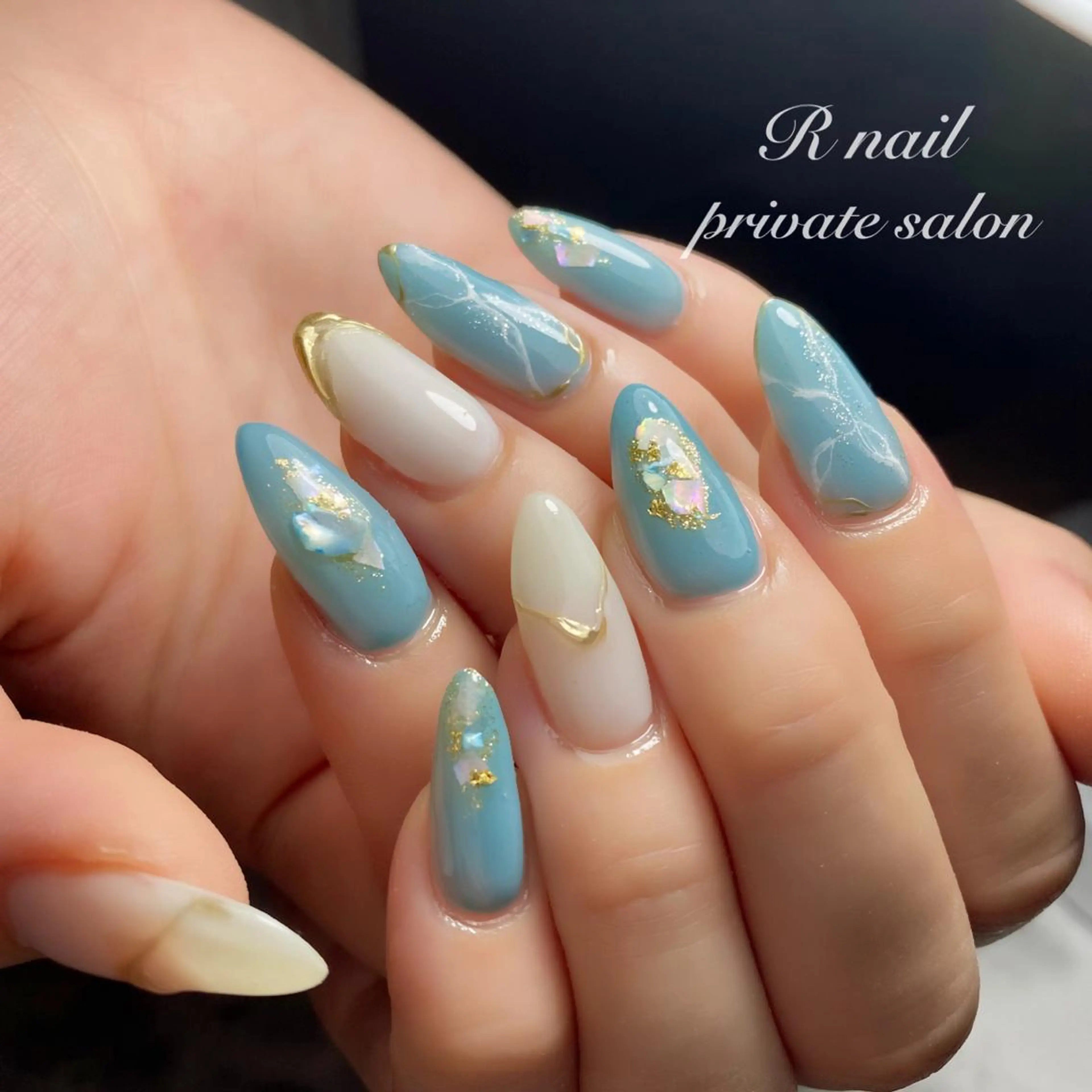 ネイル R nailのネイルデザイン
