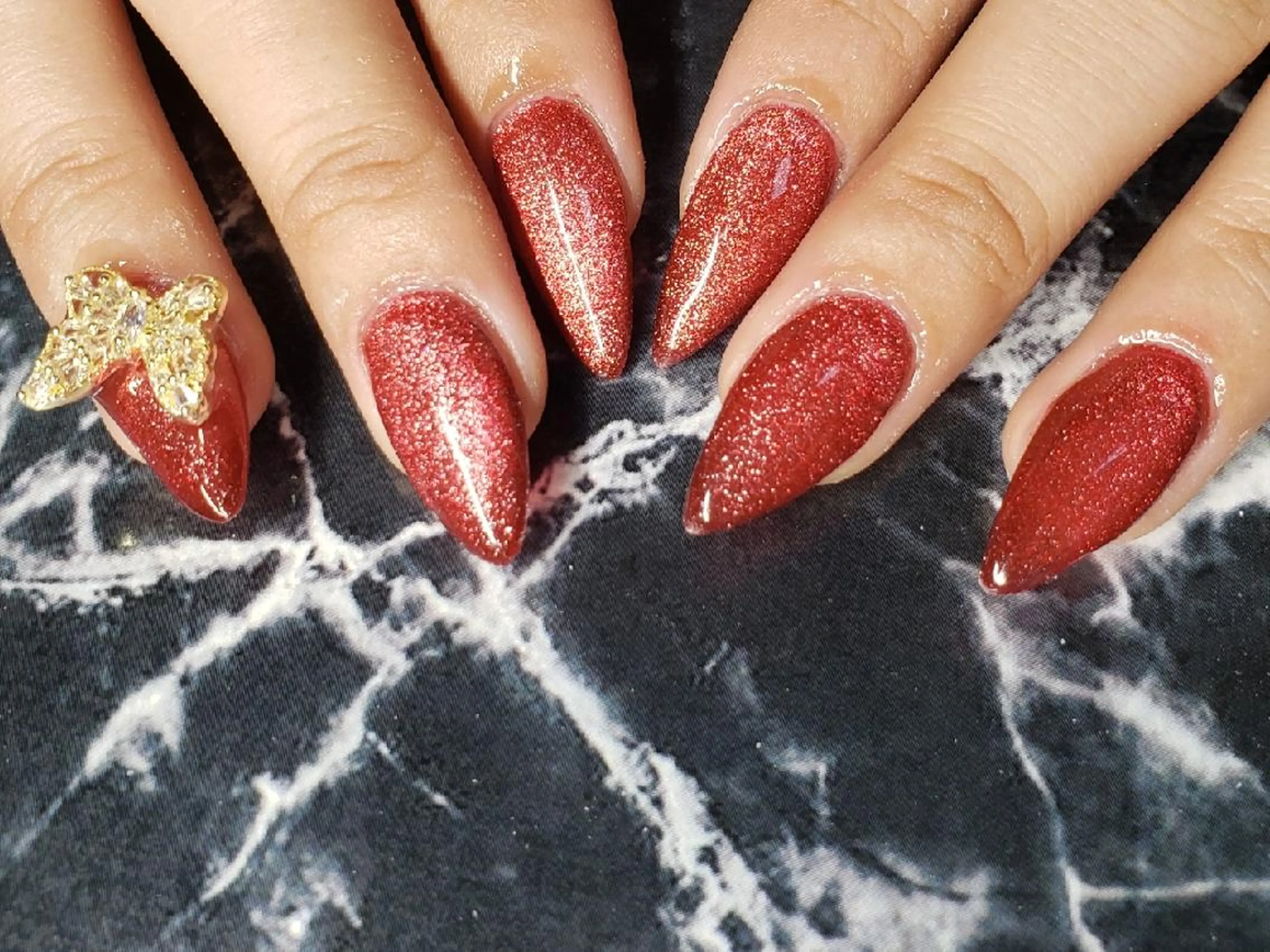 ミディアム ネイル ハンドネイル クロキ 。のネイルデザイン