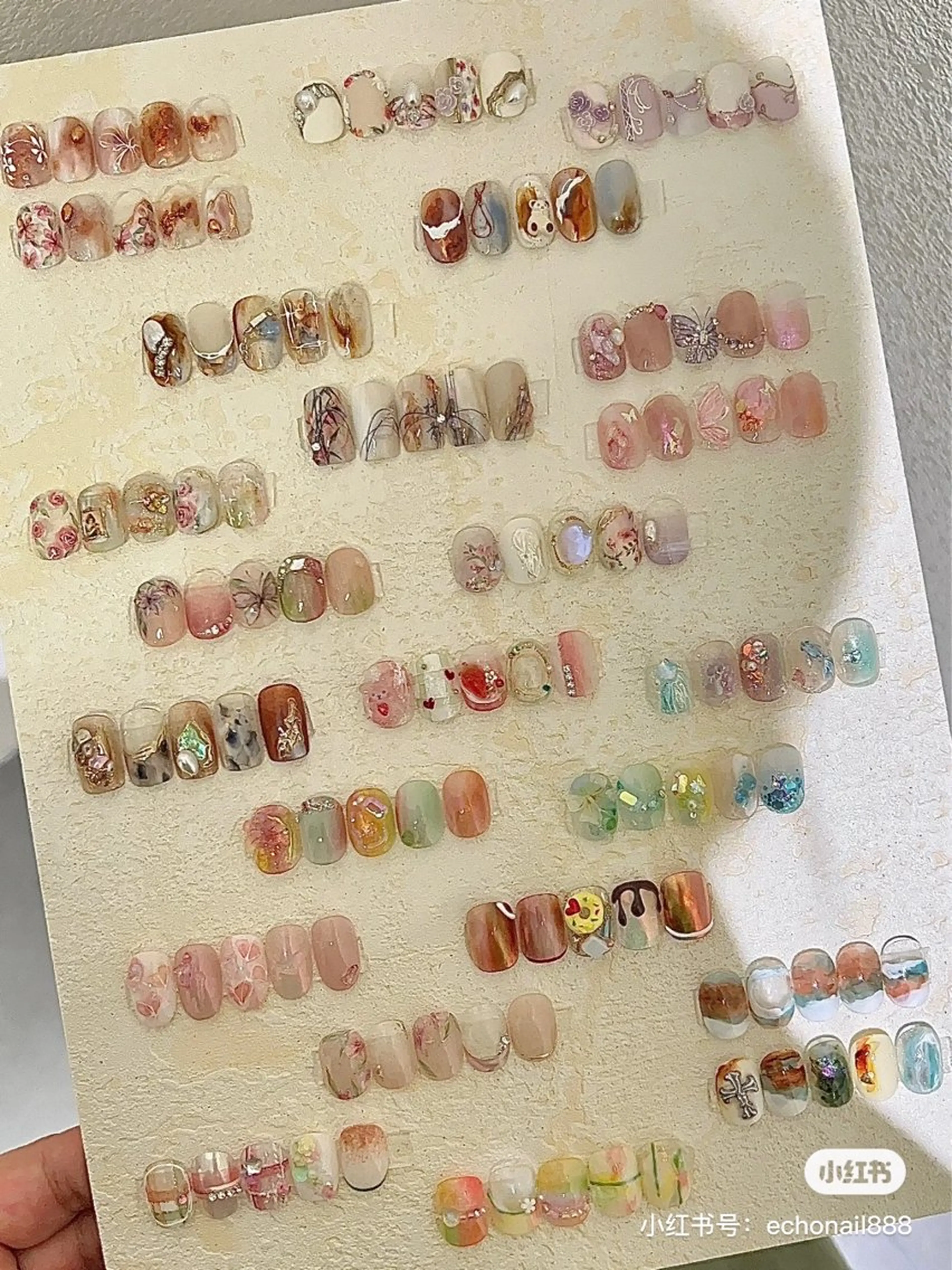 ネイル アートネイル ジェルネイル 美人計ネイルサロン所属・中山 美月のネイルデザイン