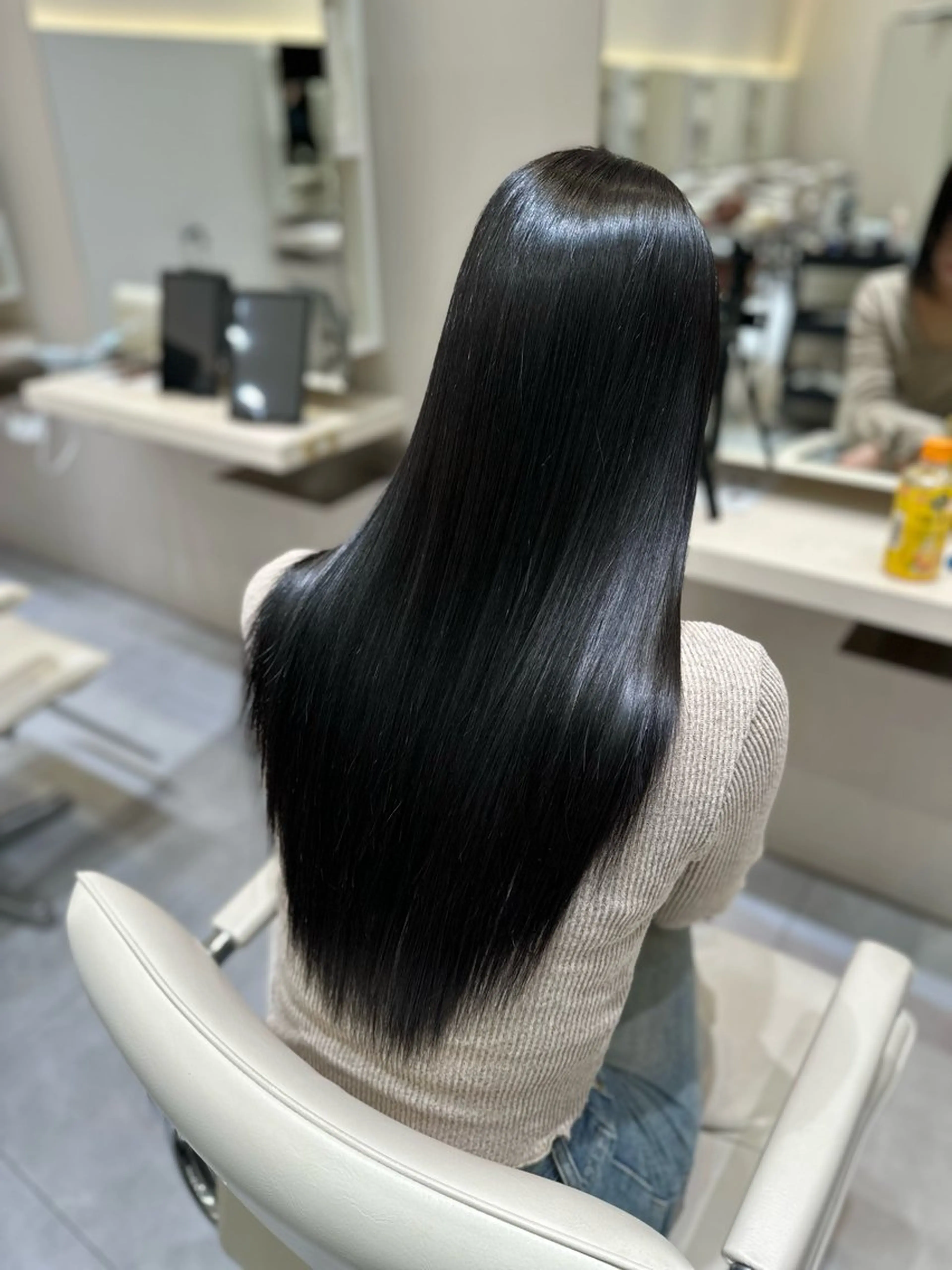 ロング 縮毛矯正 カット 縮毛矯正 西宮ガーデンズ k-two土田陸登のヘアスタイル