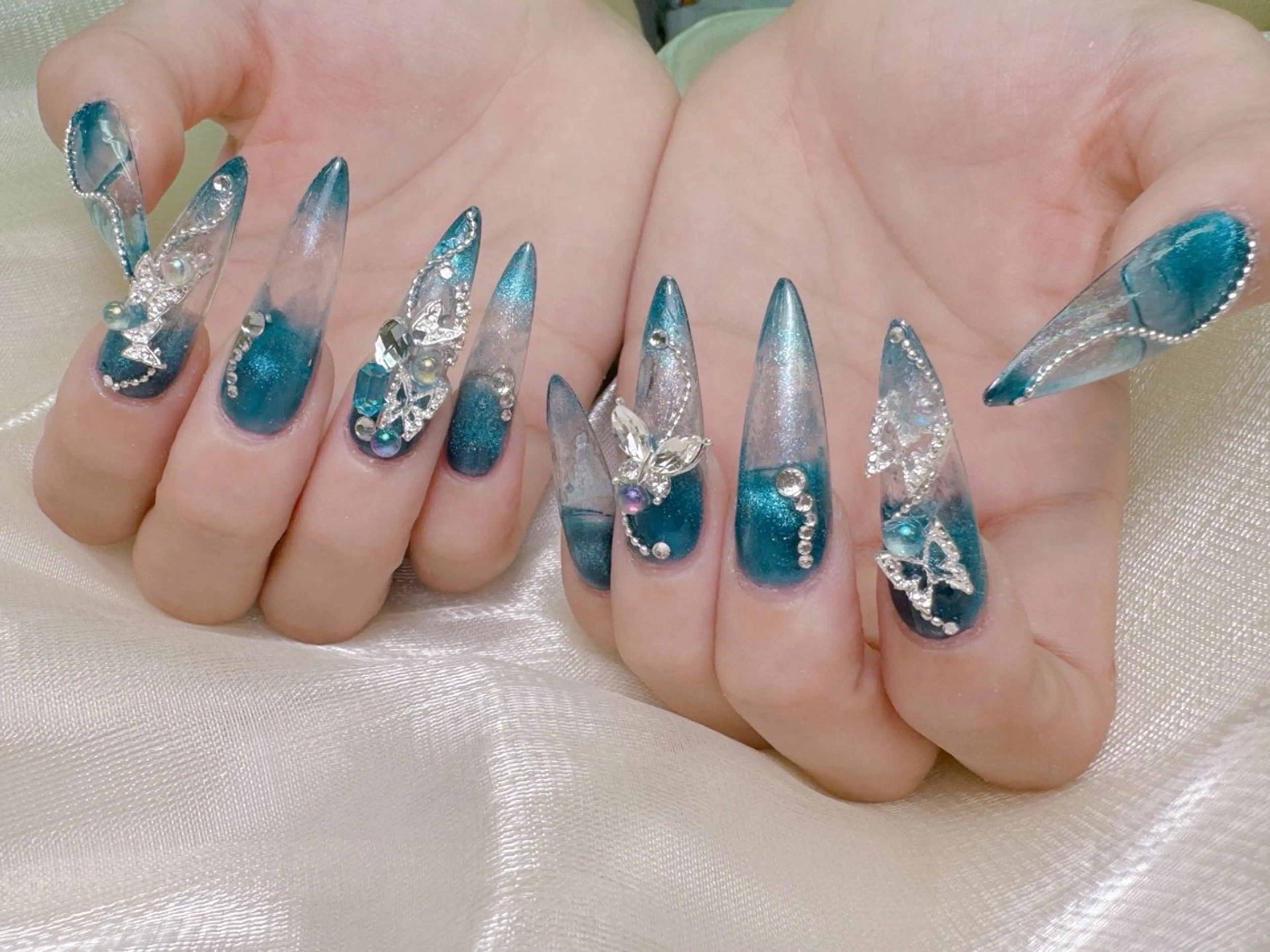 ネイル lucky nail 歌舞伎町のネイルデザイン