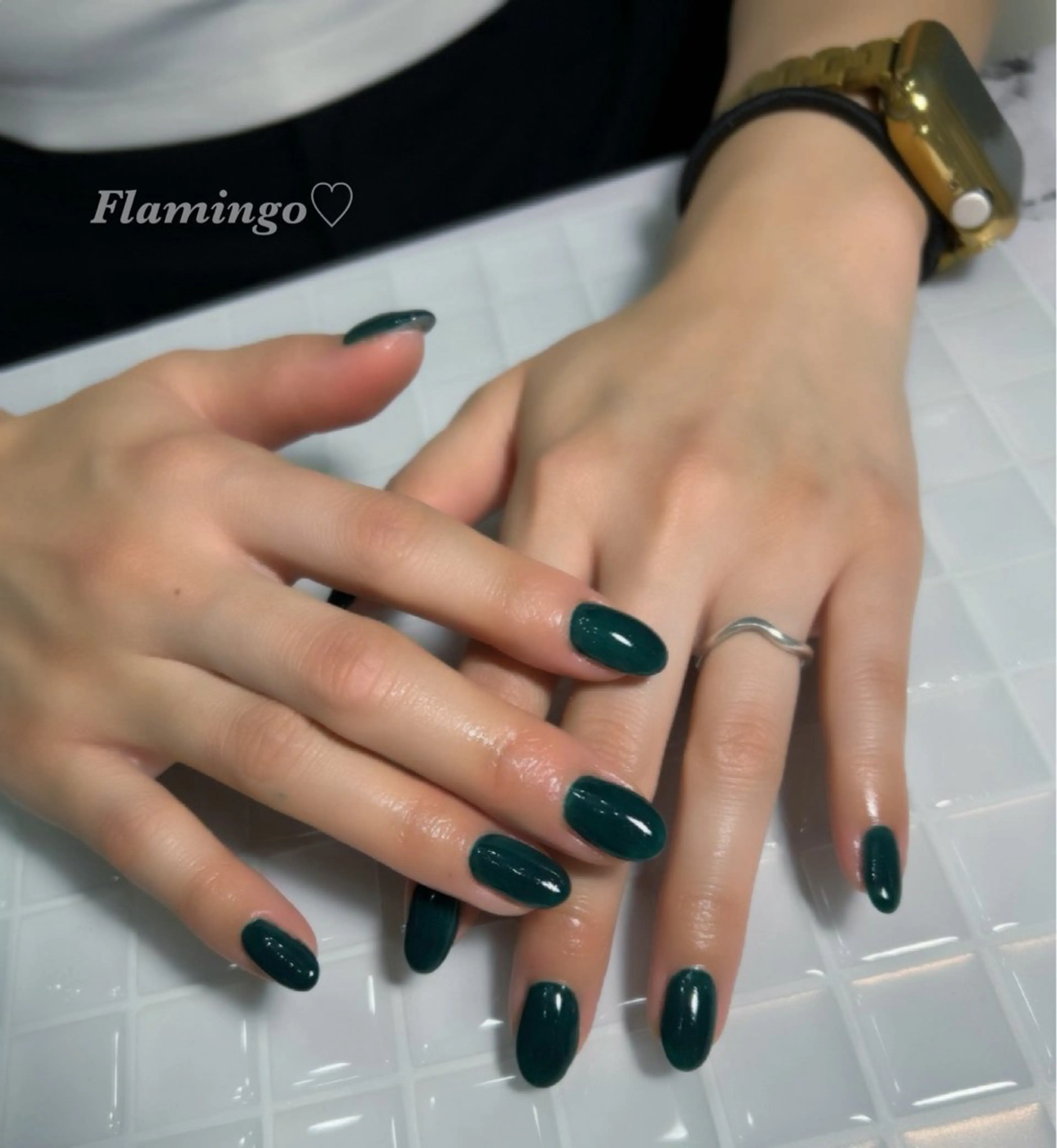 ネイル グリーン ワンカラーネイル シンプルネイル 春ネイル ハンドネイル 40代からの爪肌を 労る♡きちんとネイルのネイルデザイン