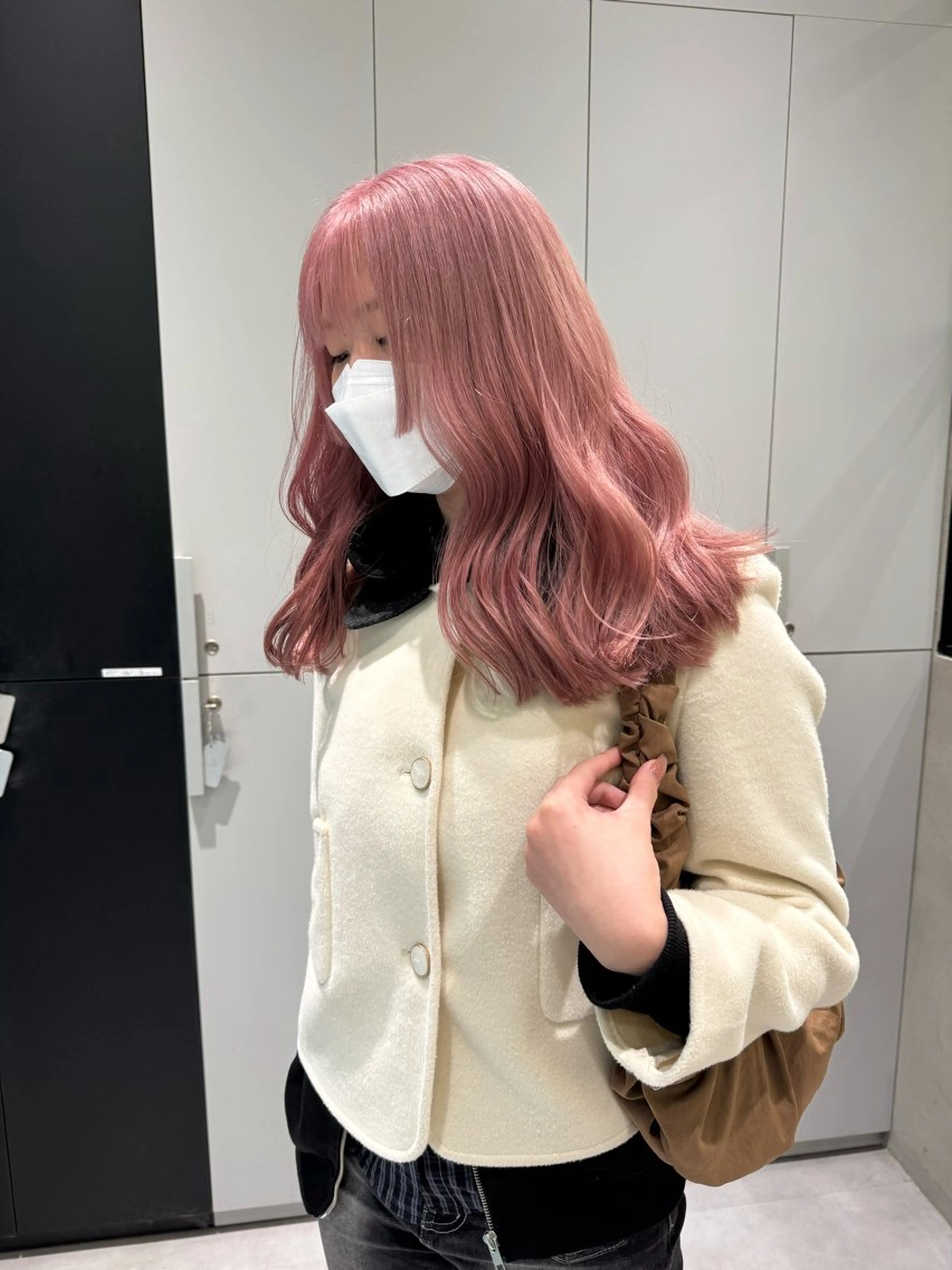 セミロング カット ヘアカラー トリートメント ハルヒ/ハイトーン/ ボブのヘアスタイル