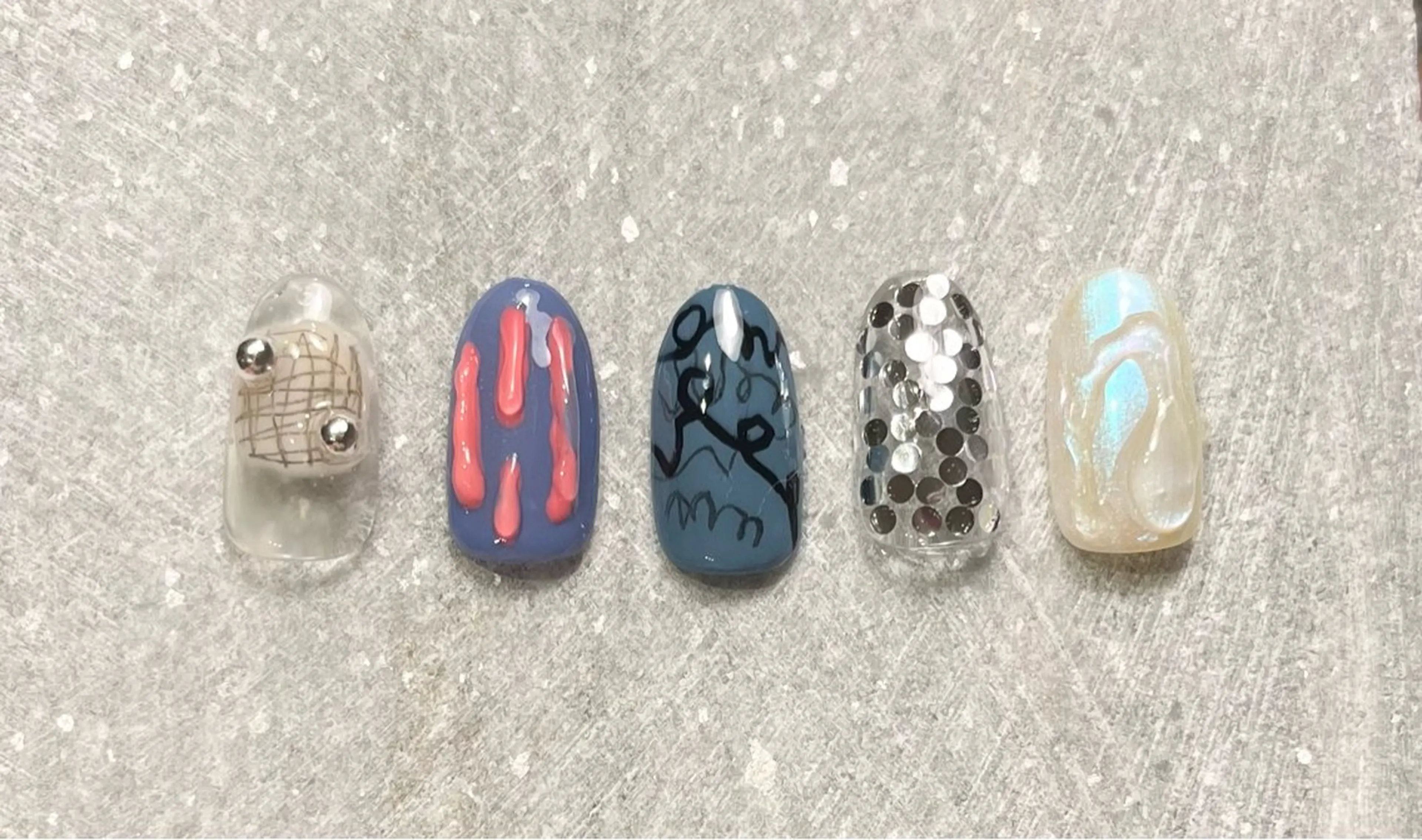 シンプル一癖ネイルの写真