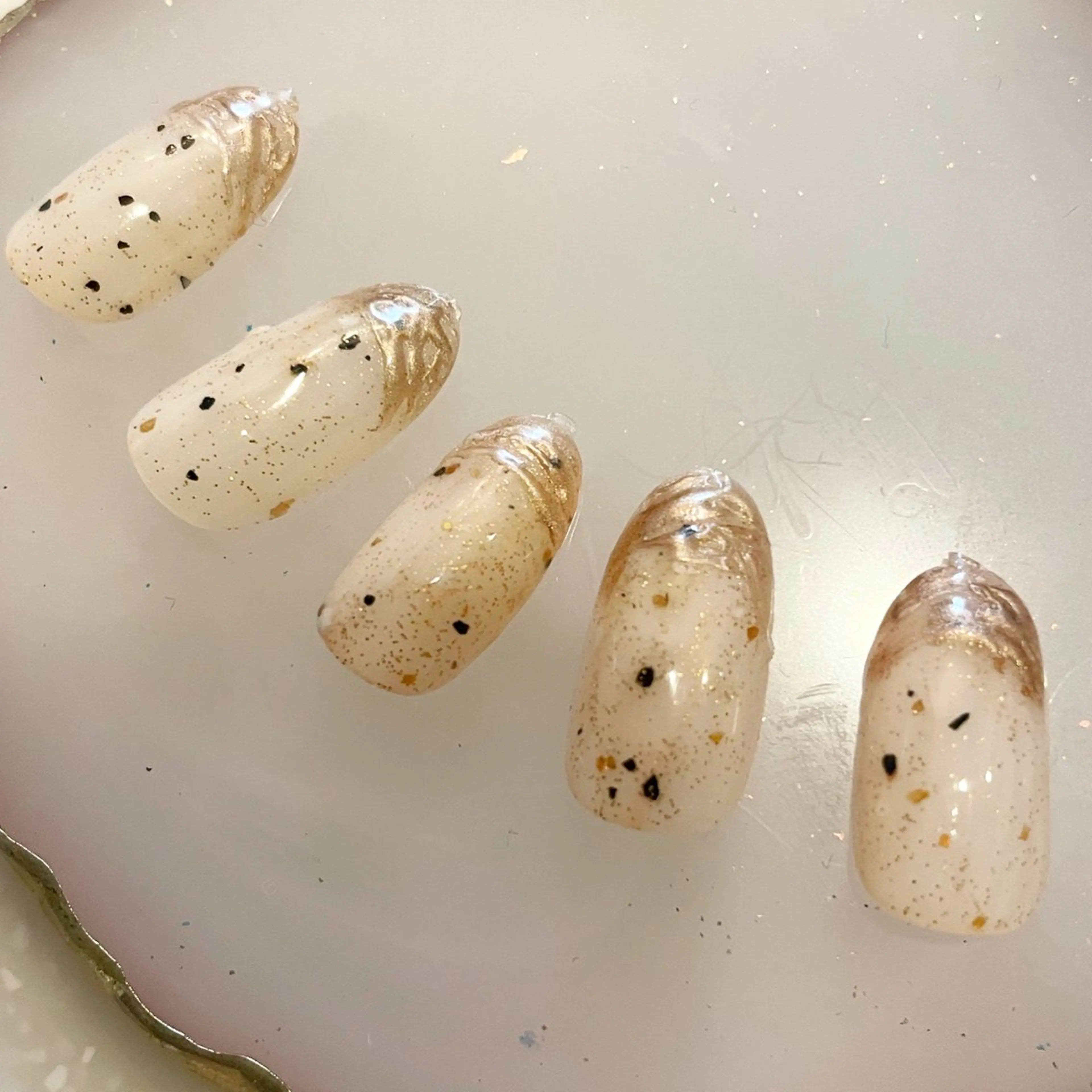 ネイル ニュアンスネイル 眉とネイルのお店 Leaf🌿津田沼の眉毛・アイブロウイメージ