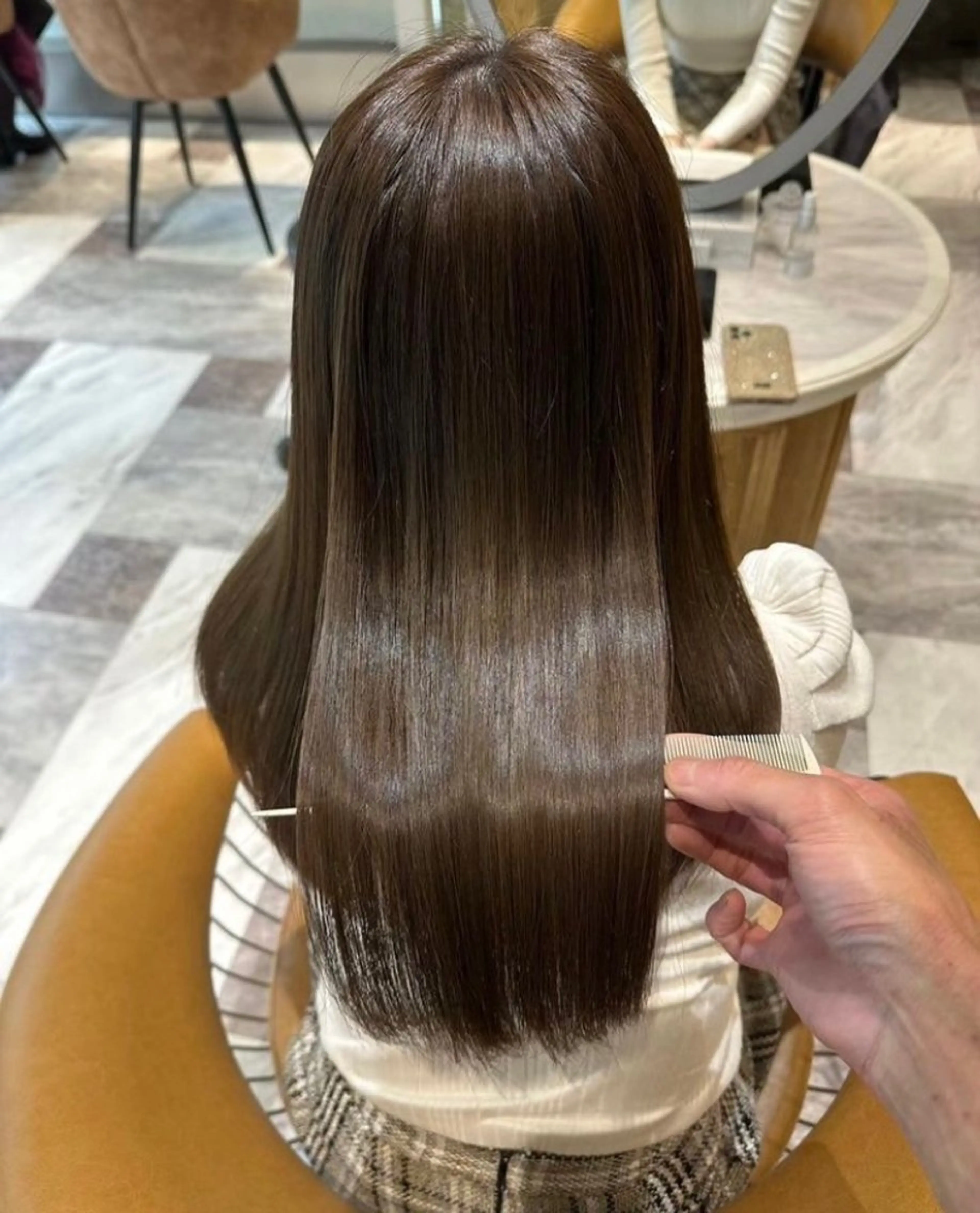 ロング ❤️ブリーチなし💚 ダブルカラー平野実花のヘアスタイル