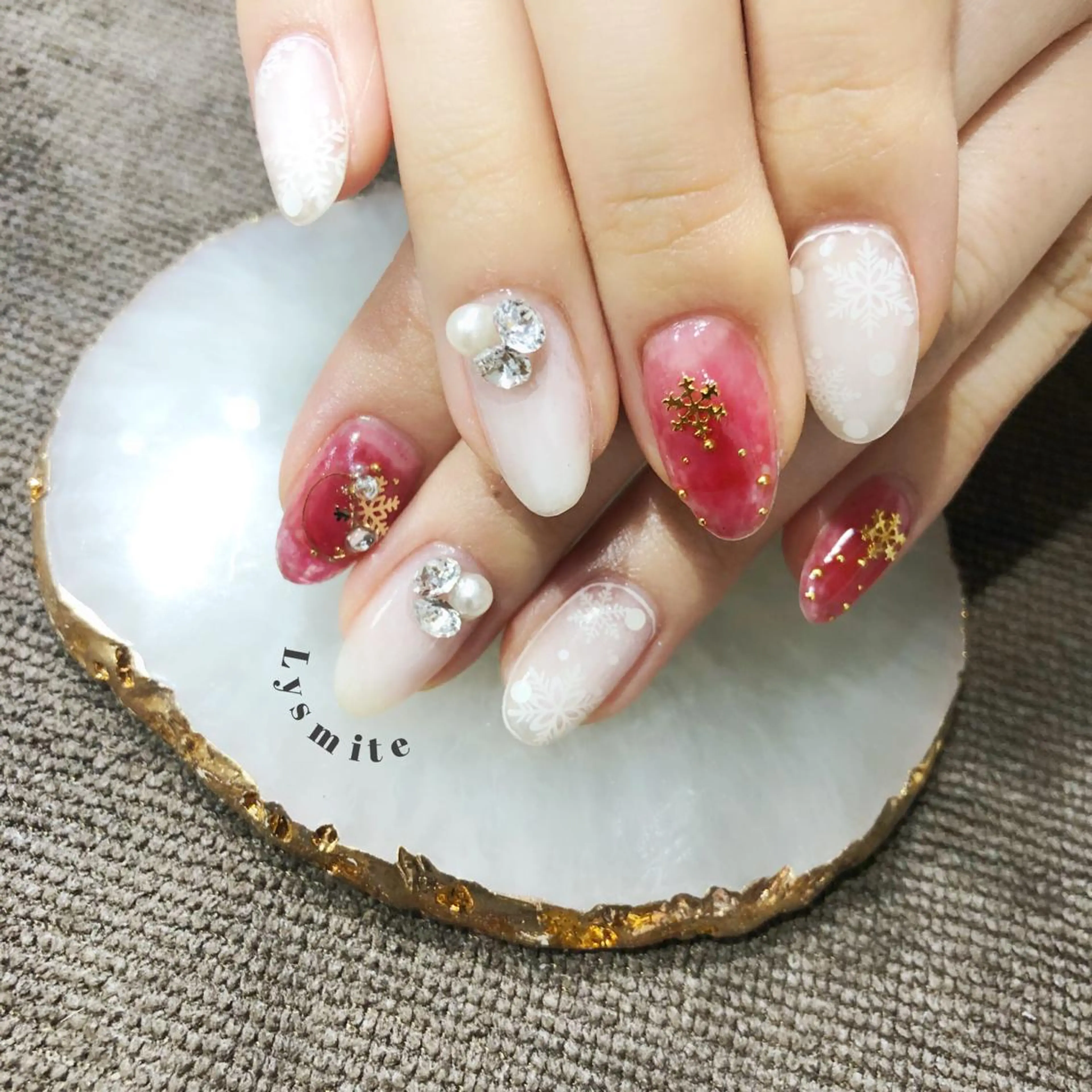 ネイル 冬ネイル Lysmite所属・岩本 美香のネイルデザイン