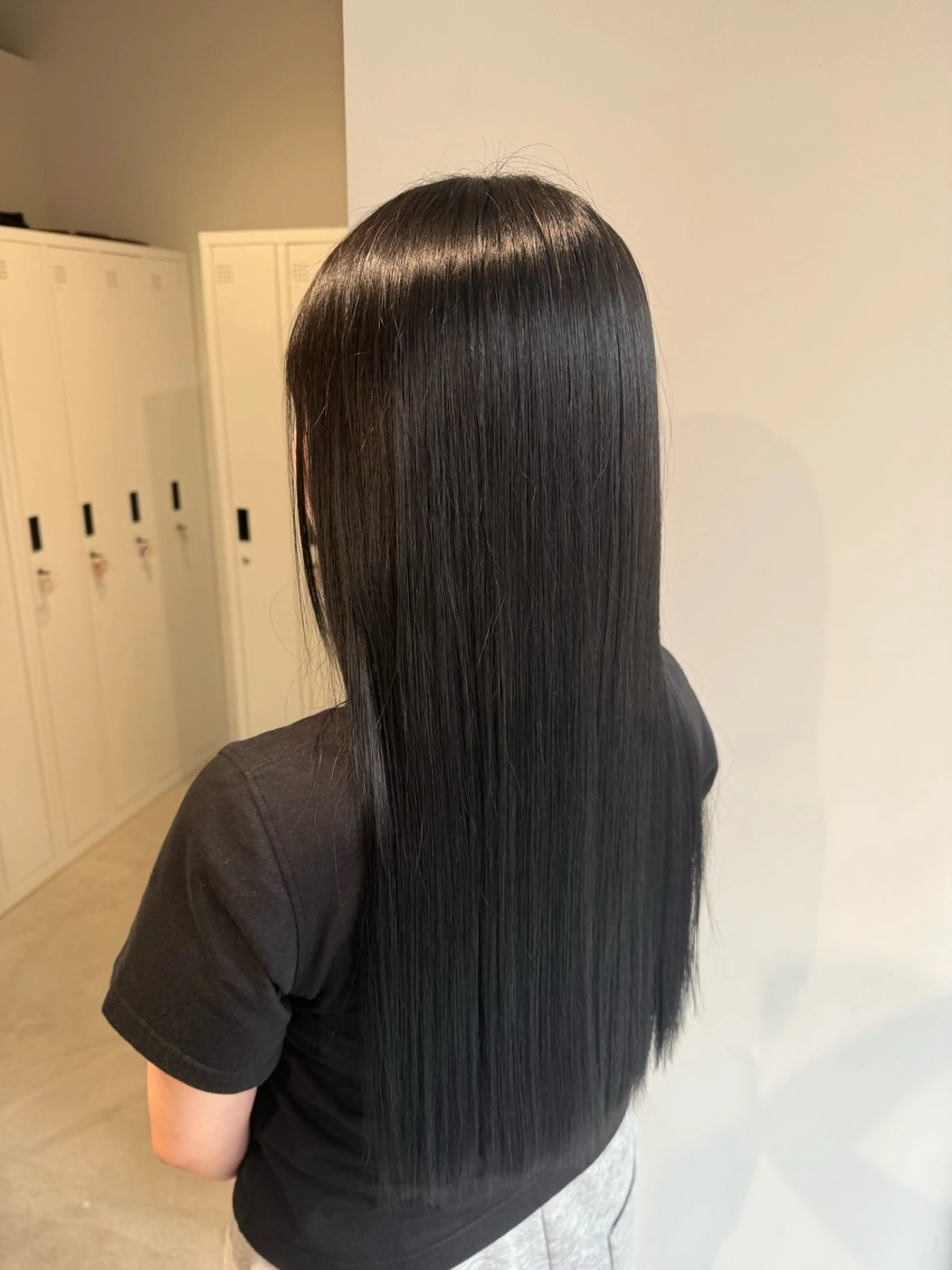 ロング ヘアカラー トリートメント 井手上 陽菜のヘアスタイル