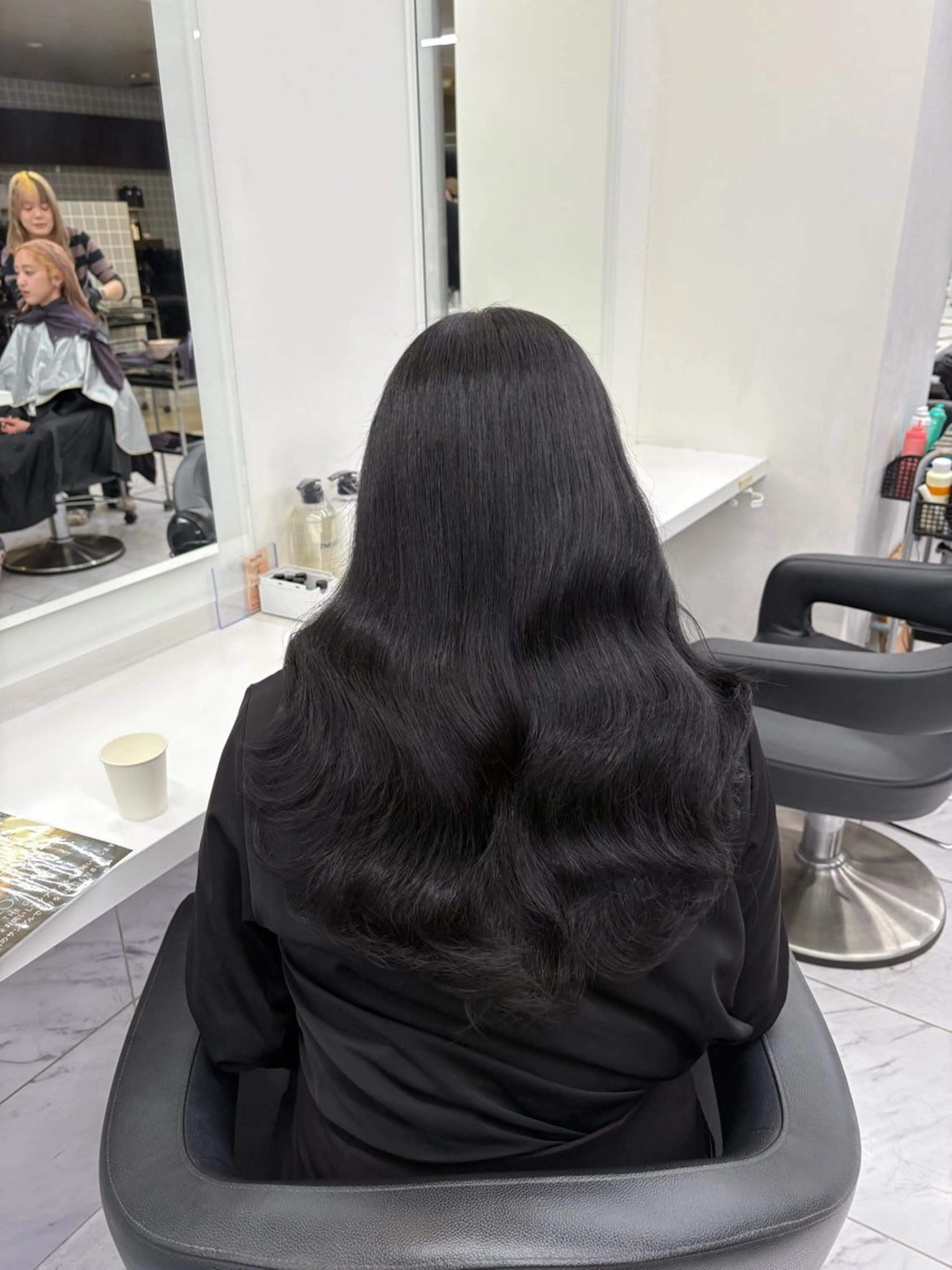 ロング ヘアカラー トリートメント ヘッドスパ ヘアセット 寒色＆ブリーチ特化 寒色MiOのヘアスタイル