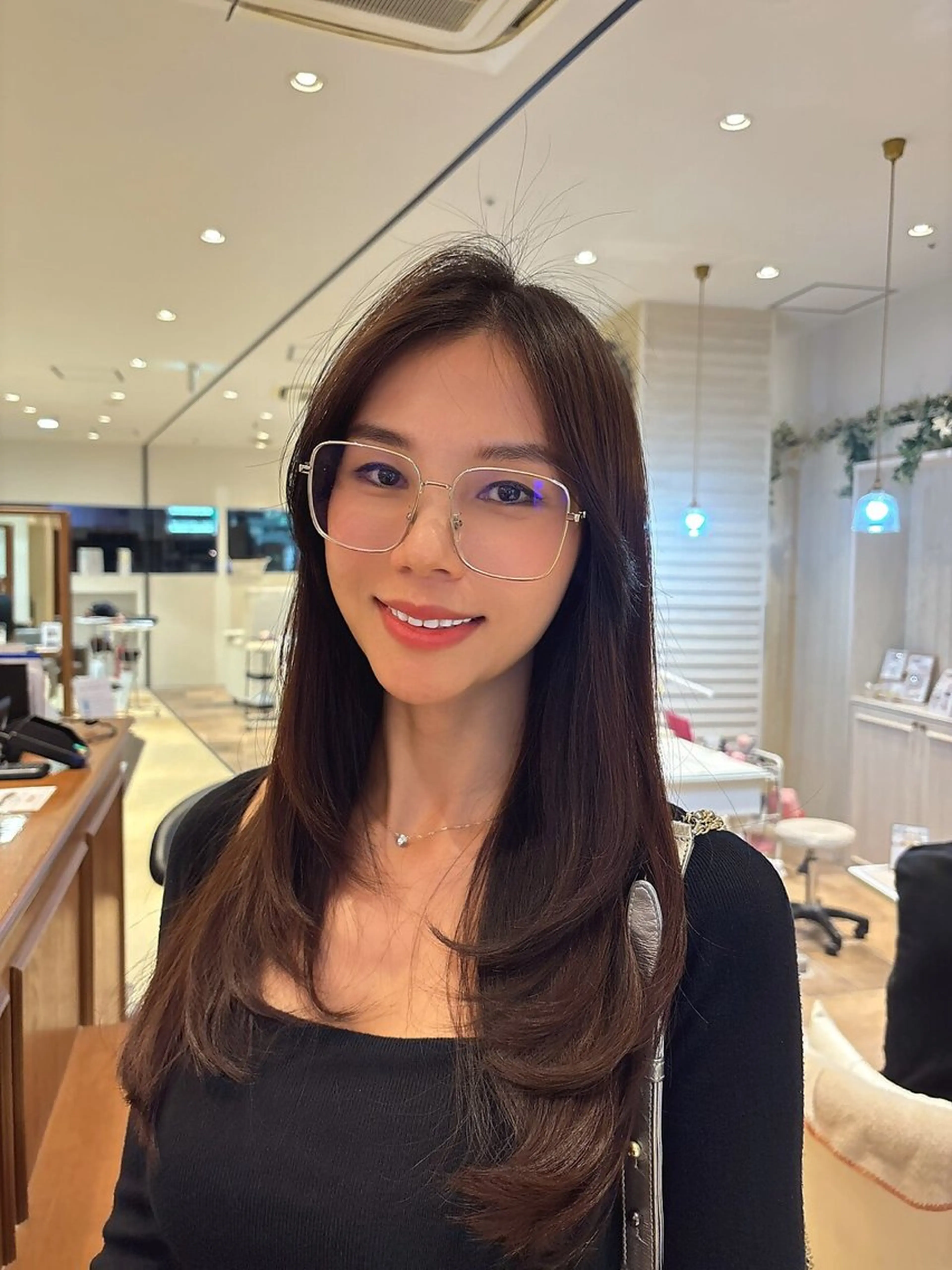 ミディアム カット トリートメント Maison髪質改善 レイヤー/三宮のヘアスタイル