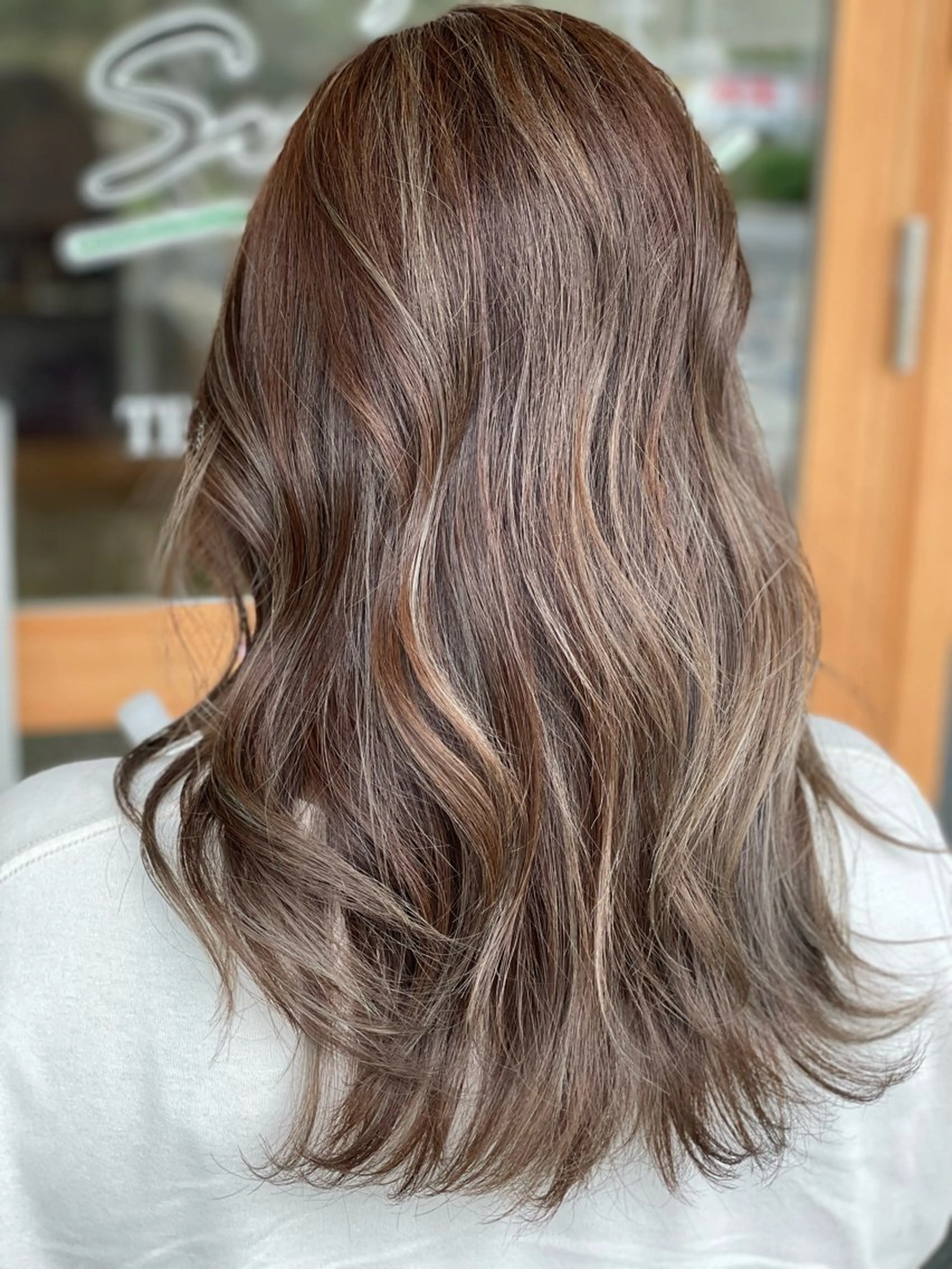 ロング カラー ハイライトカラー ハイライト ヘアカラー トリートメント Snaly カラー特化ページのヘアスタイル