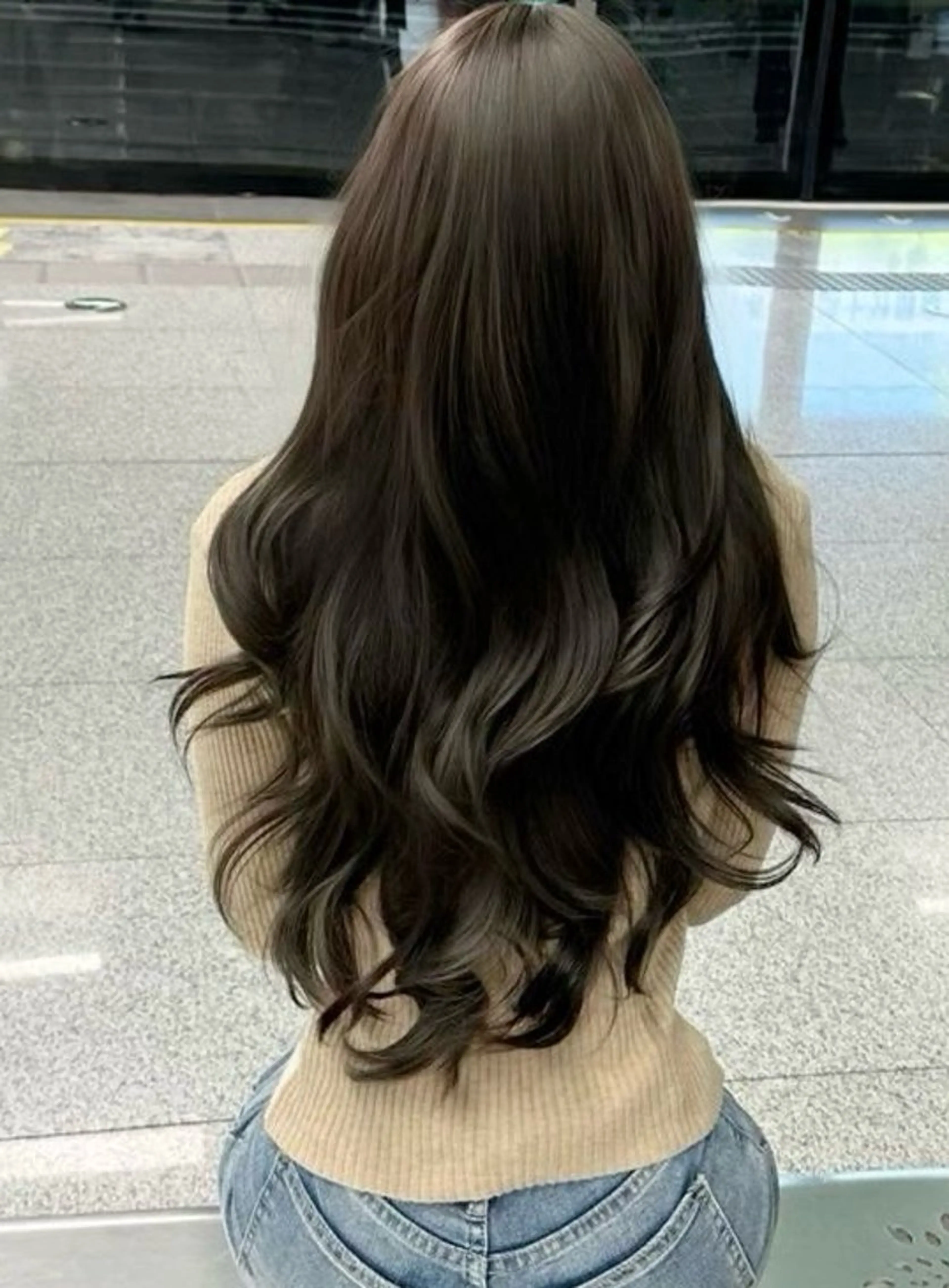 ロング レイヤーカット ベージュ/KANAのヘアスタイル