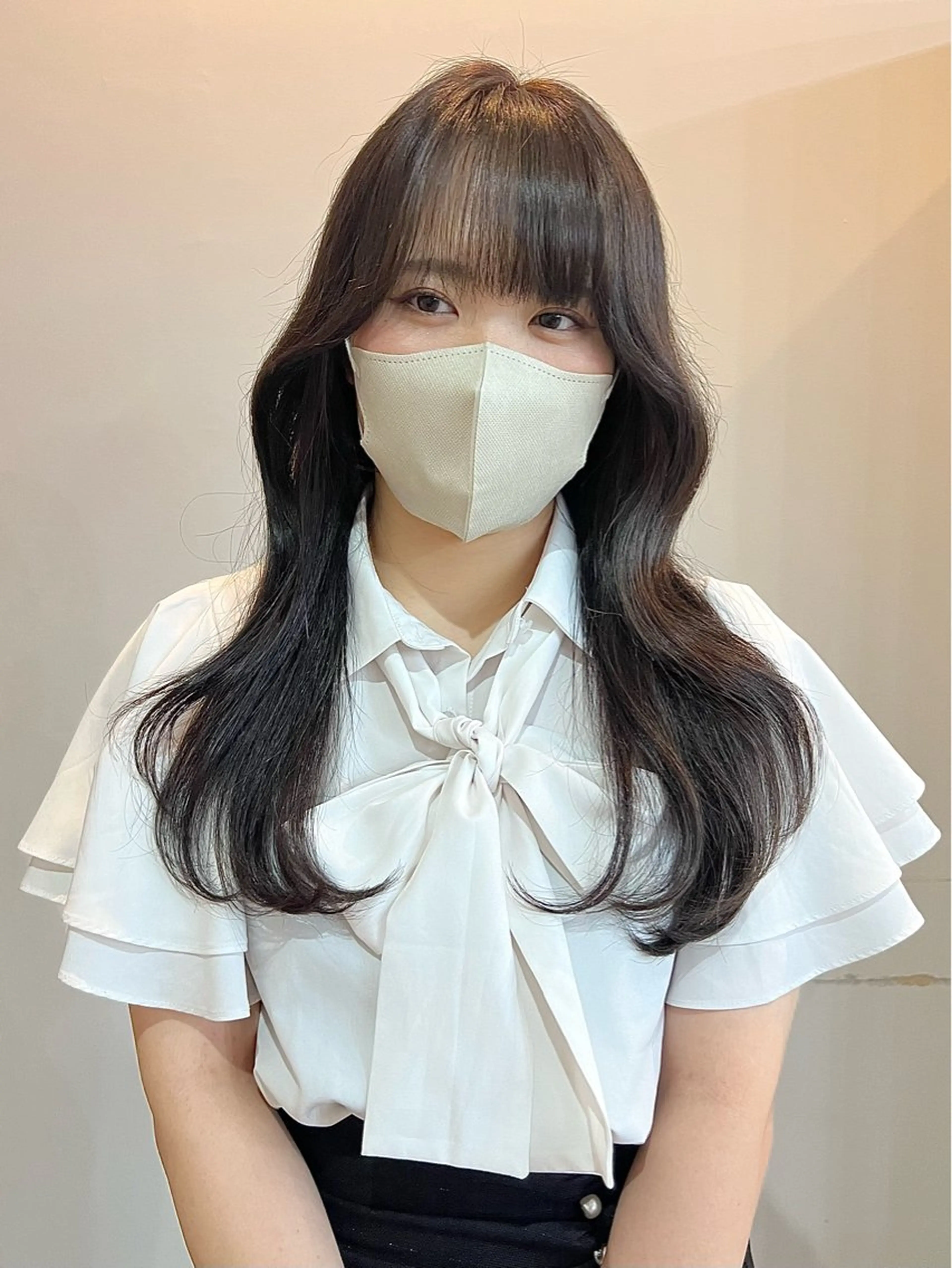 ロング レイヤーカット 切りっぱなしボブ/ ブリーチカラー/大塚のヘアスタイル