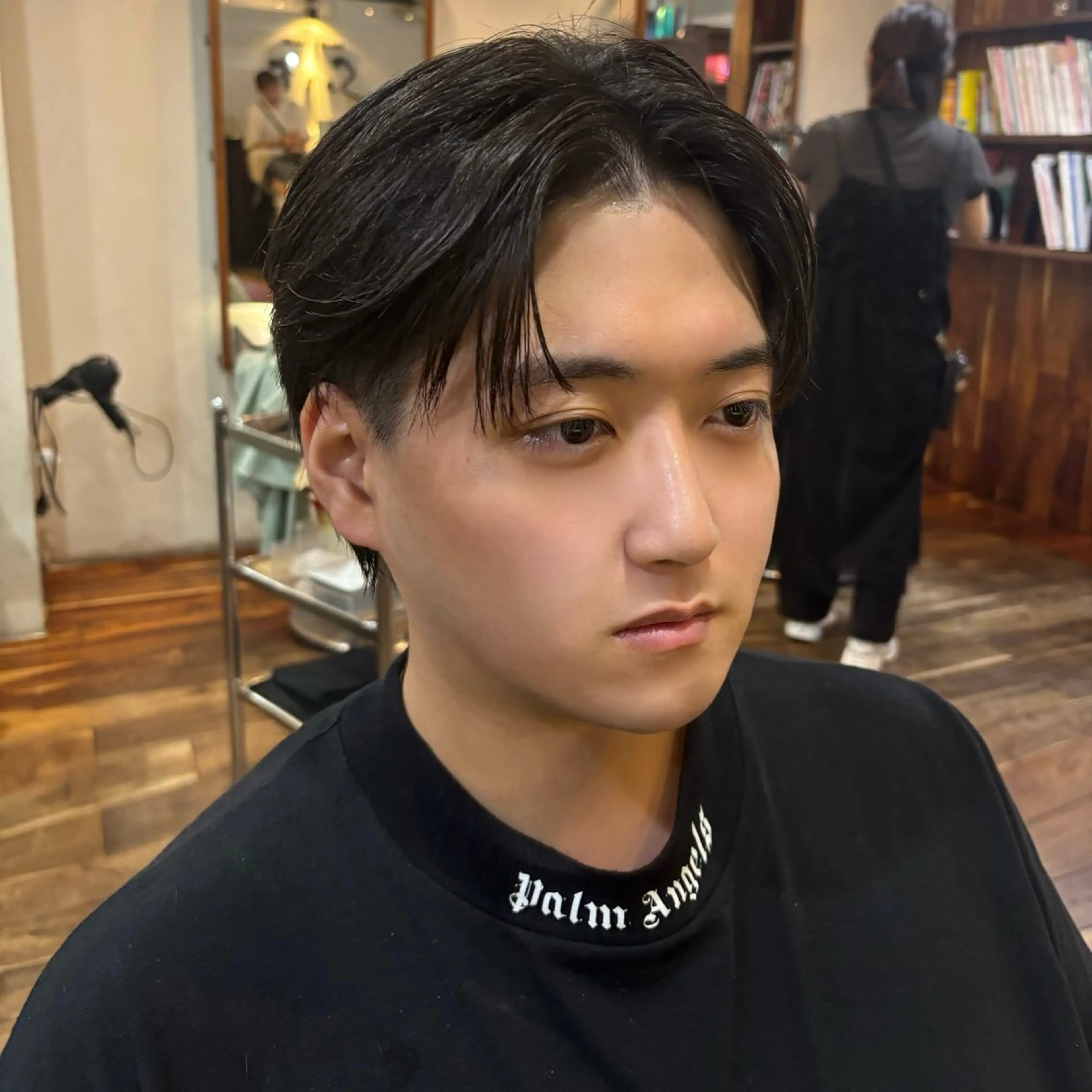 メンズ センターパート カット 🩶レイヤー/顔周り カット🩶フウカのヘアスタイル