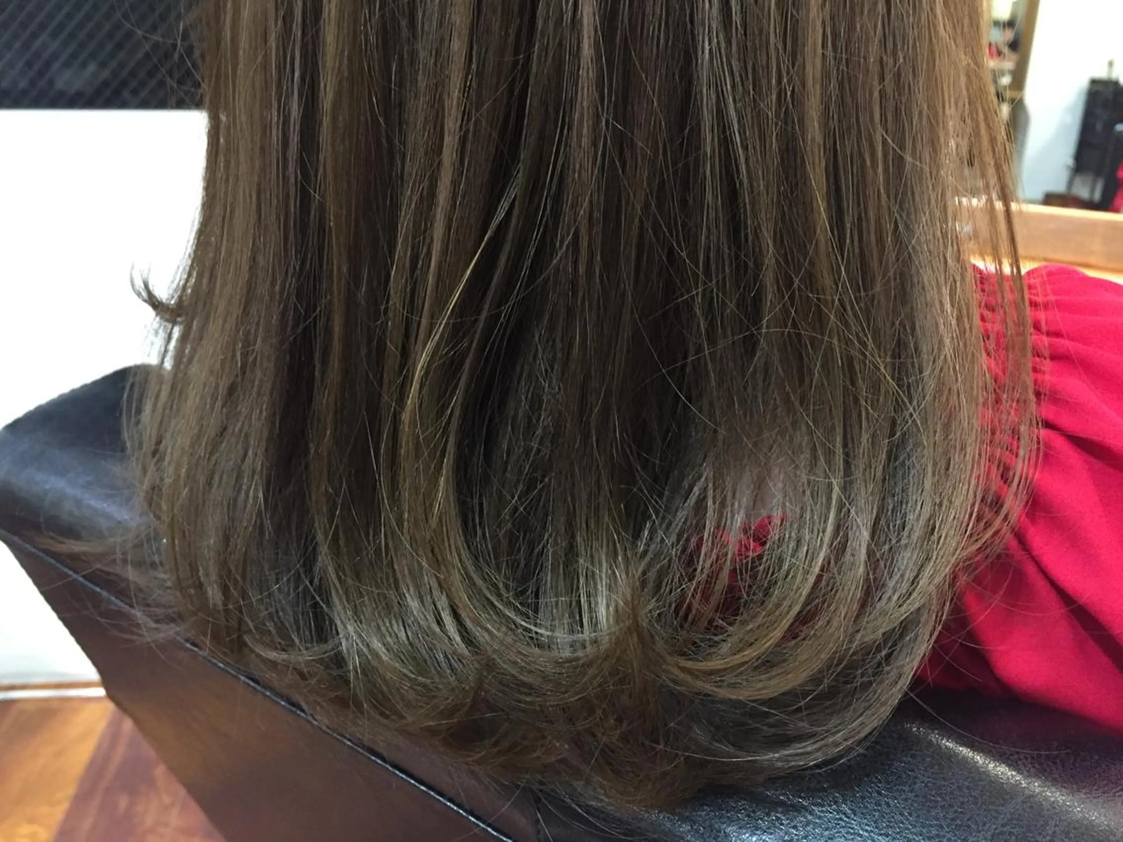 セミロング カラー アディクシーカラー アッシュ ベージュカラー 江上拓郎/ショート /酸性ストレートのヘアスタイル