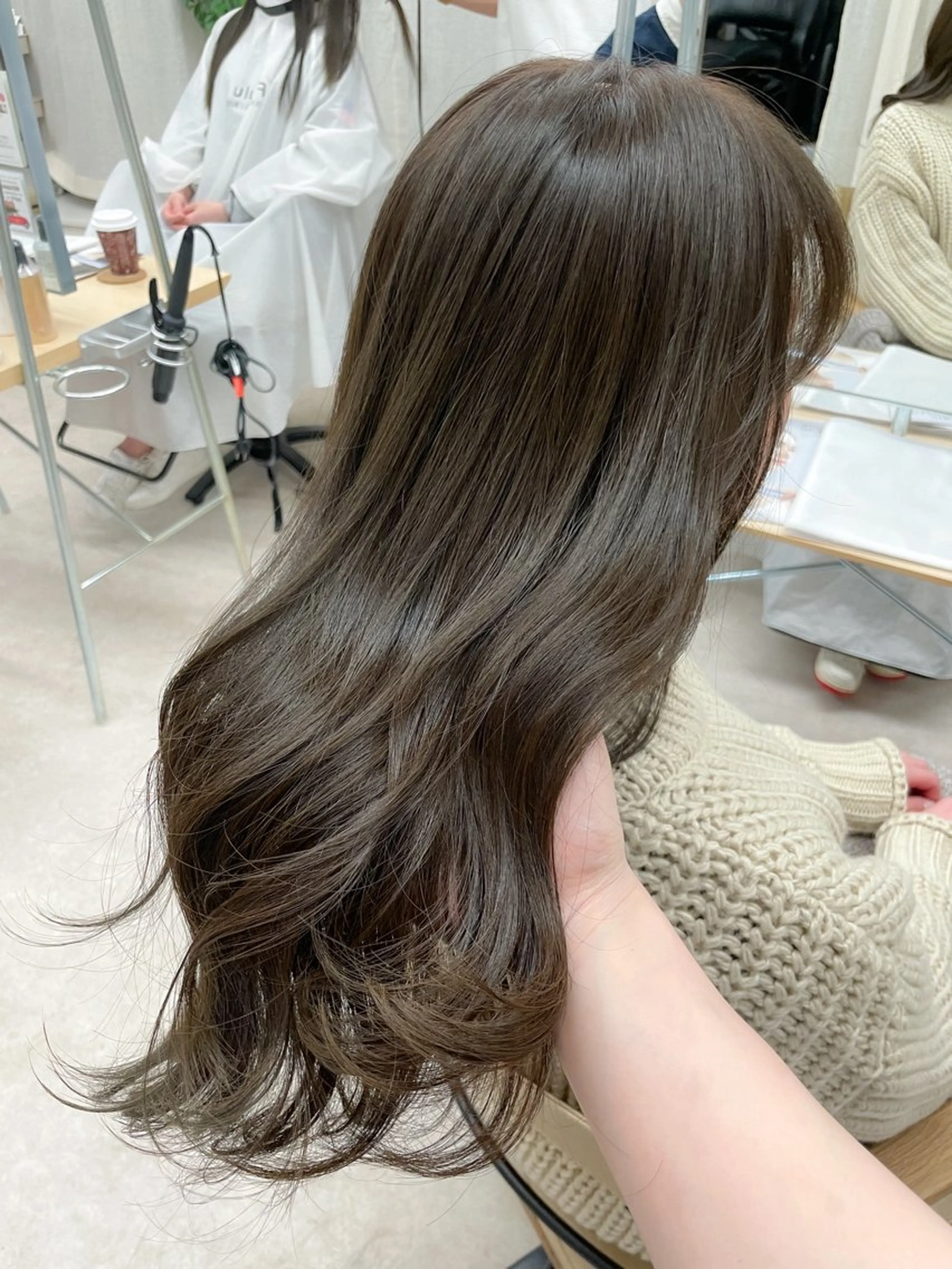 セミロング カラー Grand Link （グランリンク）のヘアスタイル