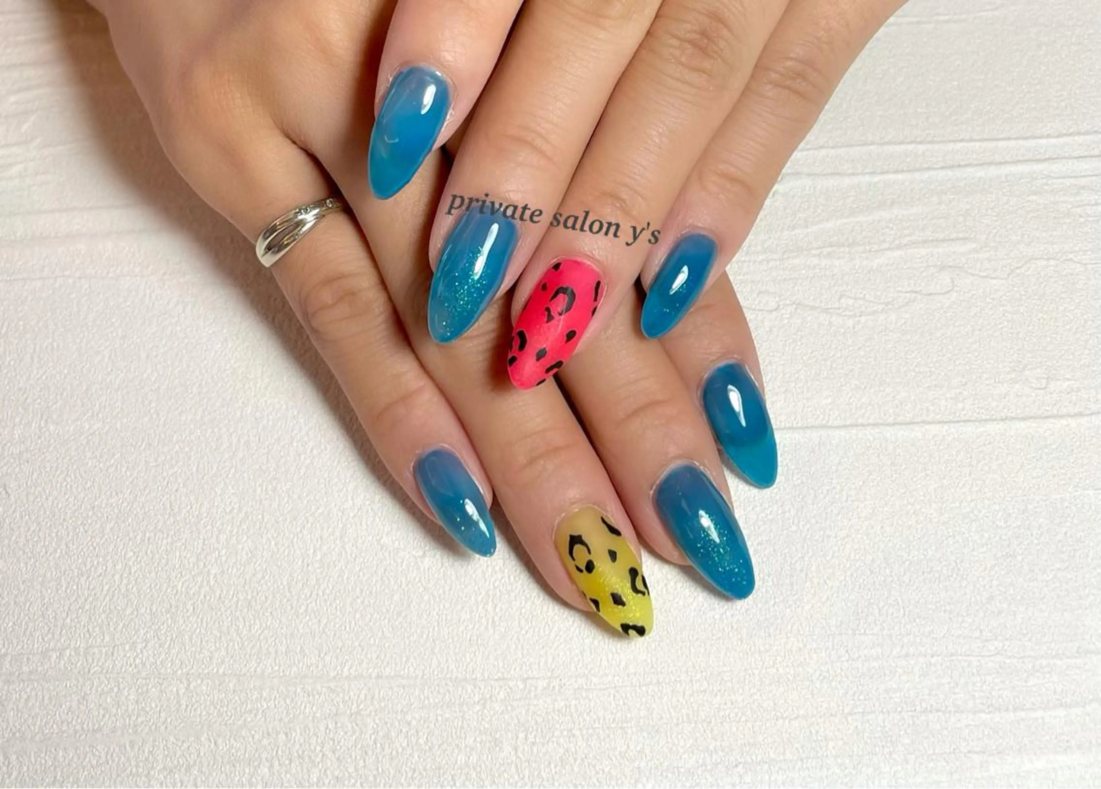 ネイル y' sのネイルデザイン