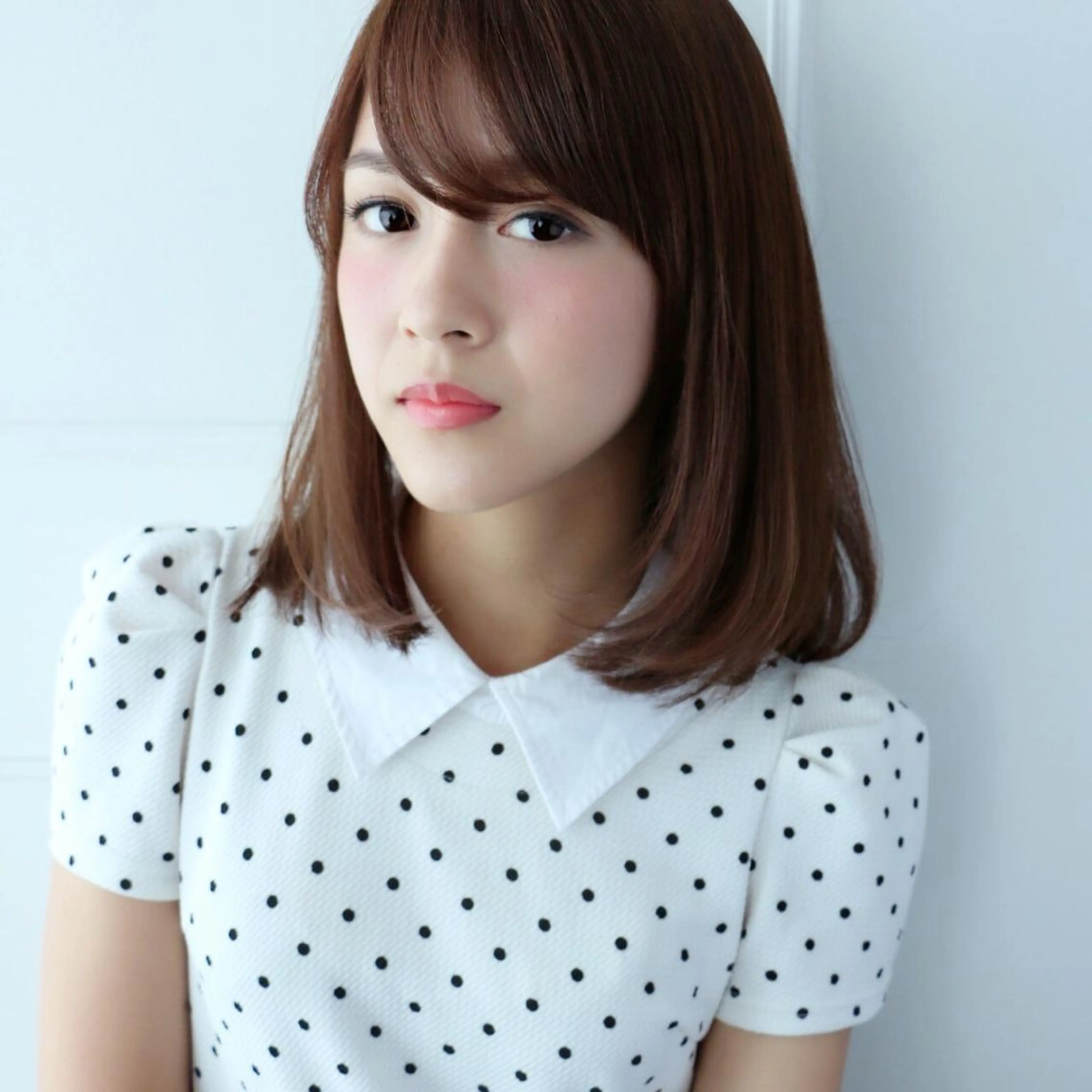 ミディアム 安村 美奈のヘアスタイル