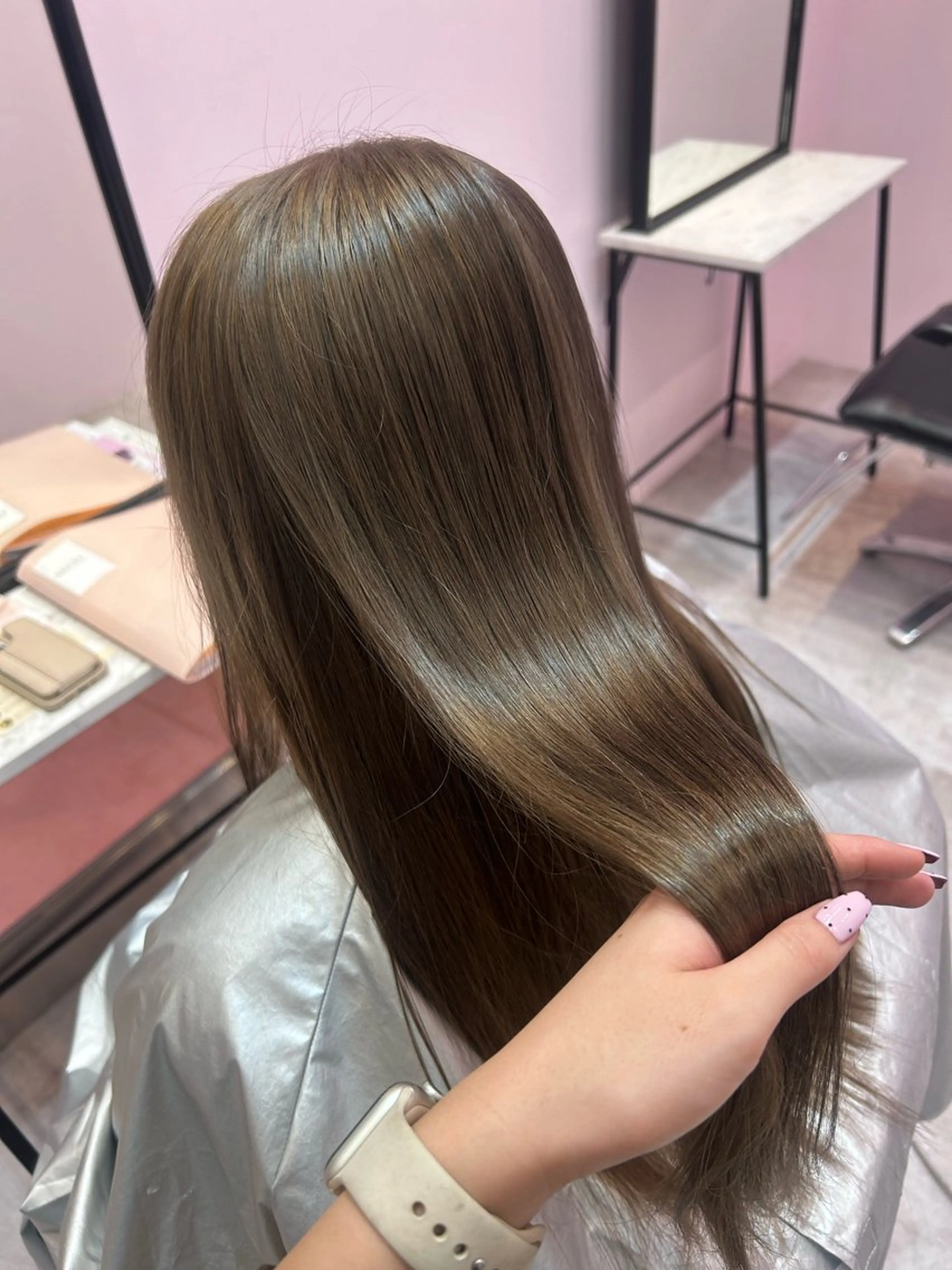 ロング カラー ブリーチ 透明感カラー グレージュ オリーブグレージュ オリーブグレー ヘアカラー 🐰🎀艶髪特化 yuzuka🎀🐰のヘアスタイル