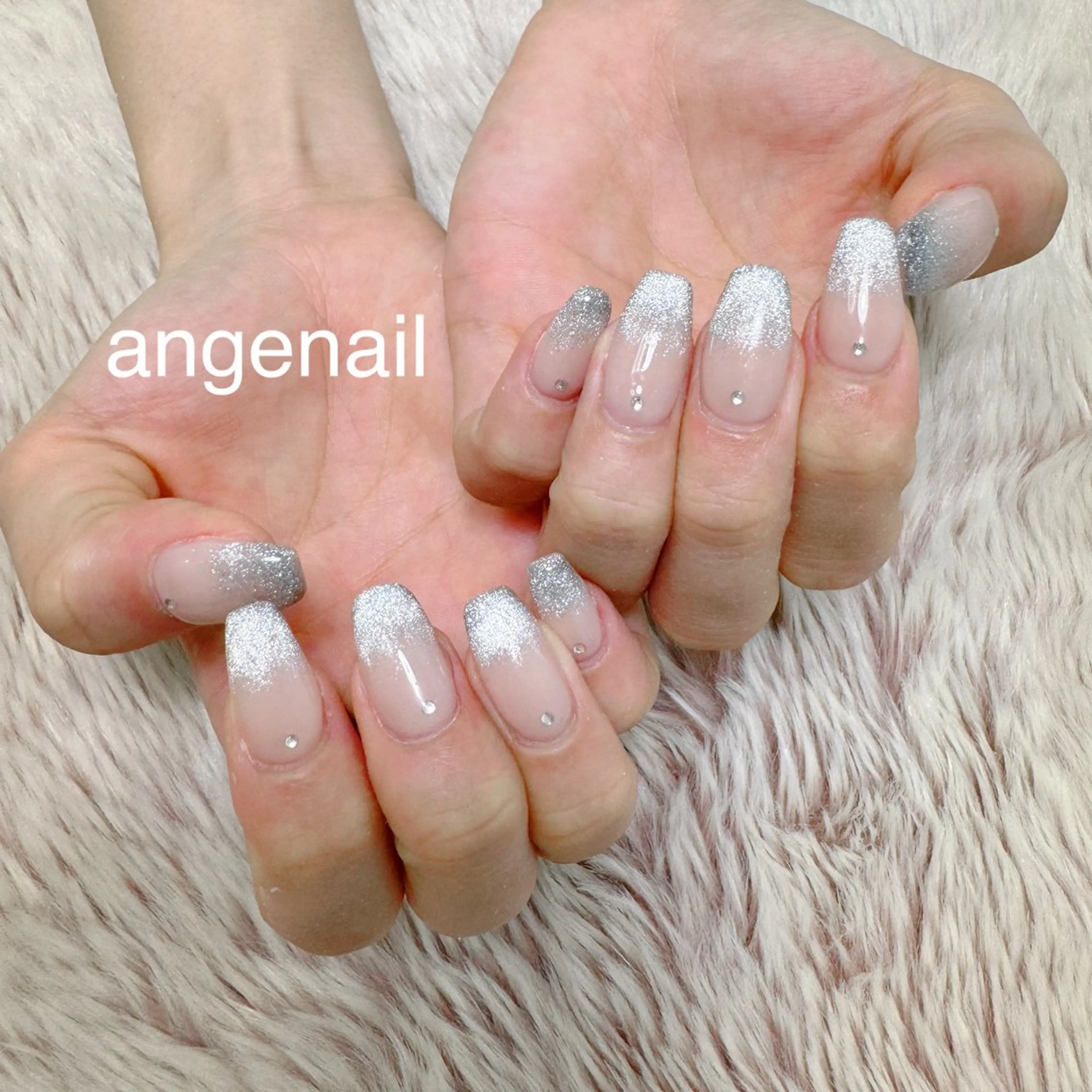 ネイル ハンドネイル オーナーネイリスト MAKIのネイルデザイン