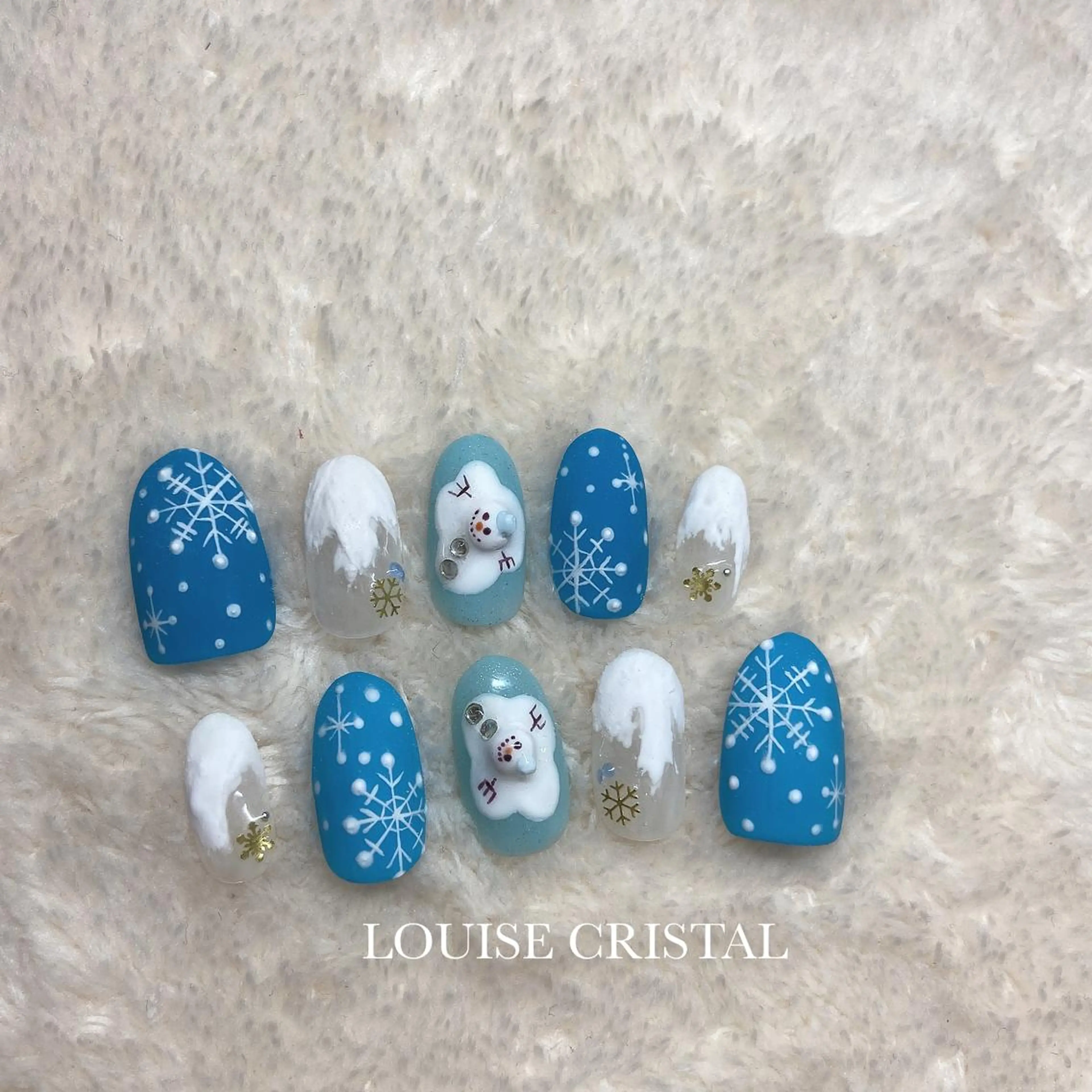 ネイル ハンドネイル LOUISE CRYSTALのネイルデザイン