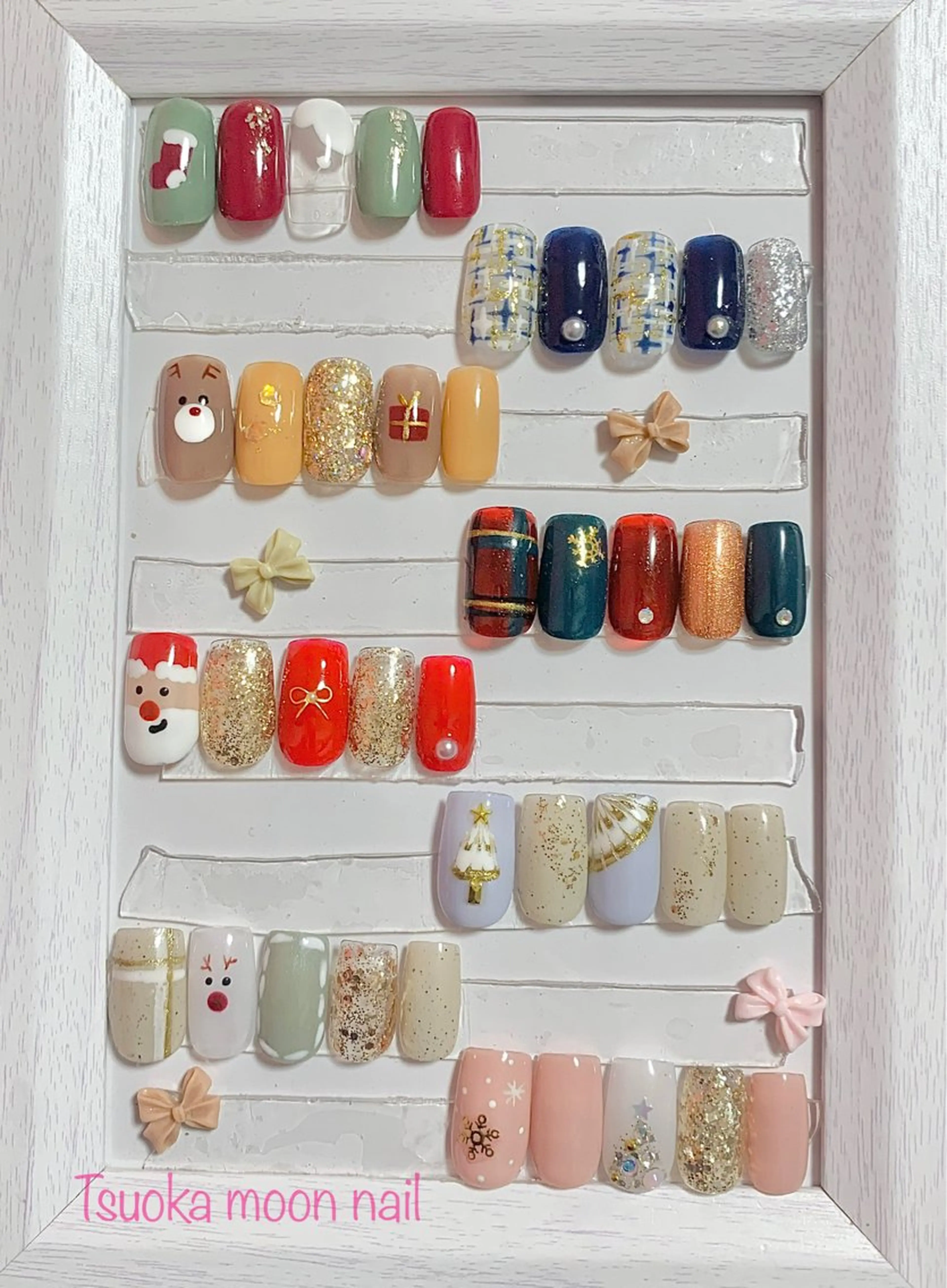 ネイル 冬ネイル クリスマス 🌙都岡 ムーンネイルのネイルデザイン