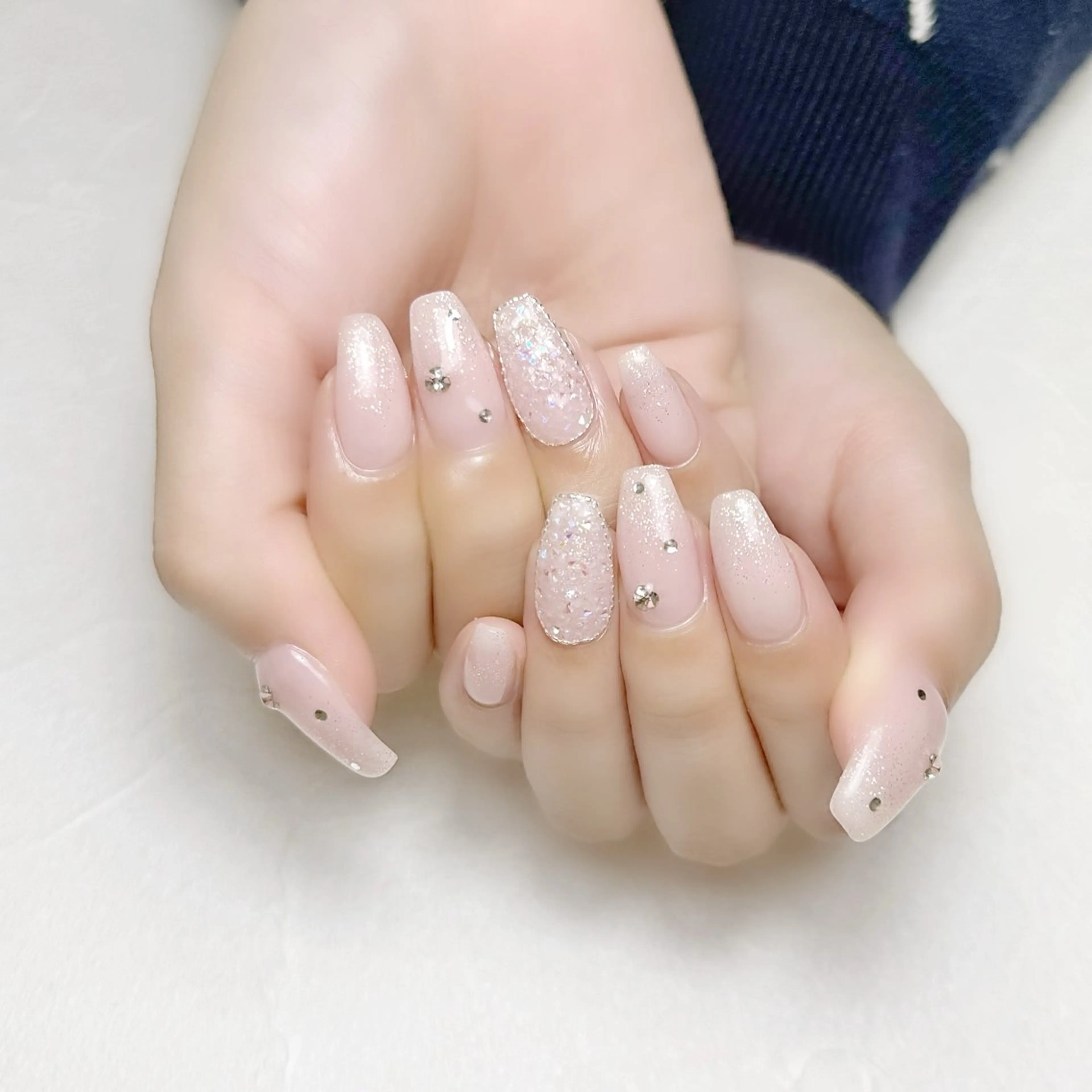 ネイル グラデーション キラキラネイル ピンク ワンホンネイル 冬ネイル rouse nail RISATOのネイルデザイン