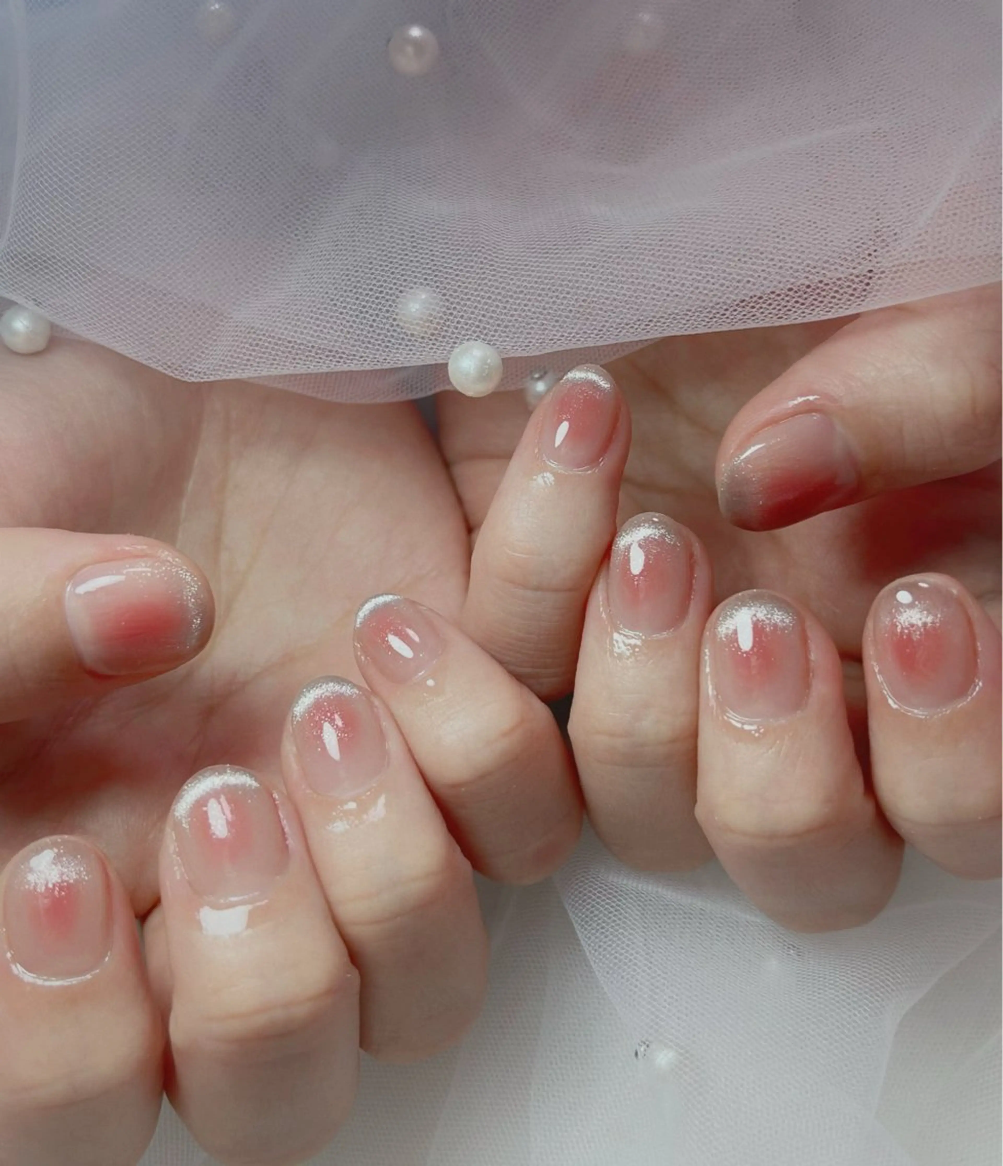 ネイル オーロラネイル 長さ出し フットネイル 韓国ネイル ラメ(グリッター) ハンドネイル 👍thumbs up nail👍のネイルデザイン