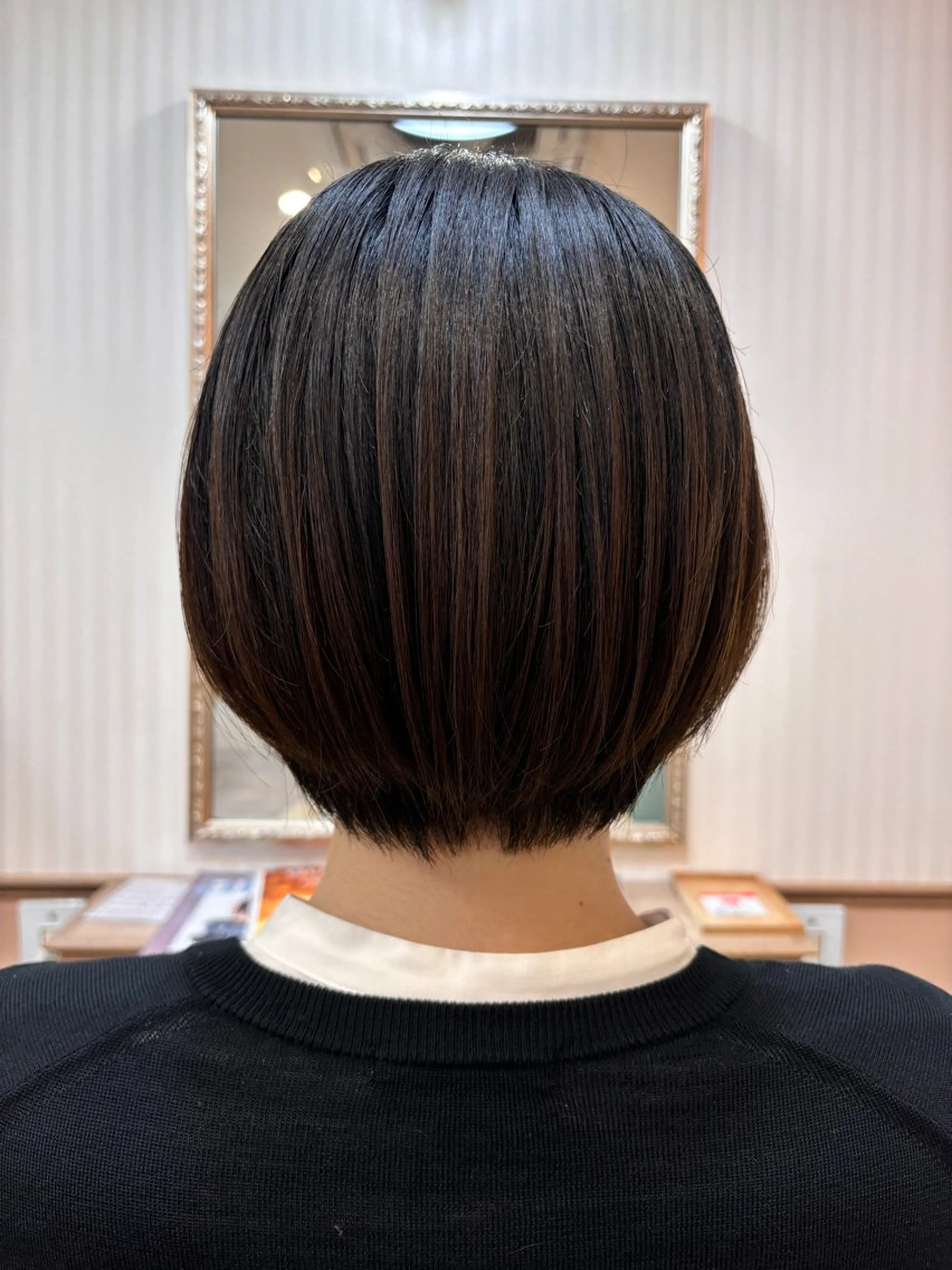 ショート シンセティックヘアデザイン所属・吉井 愛のヘアスタイル