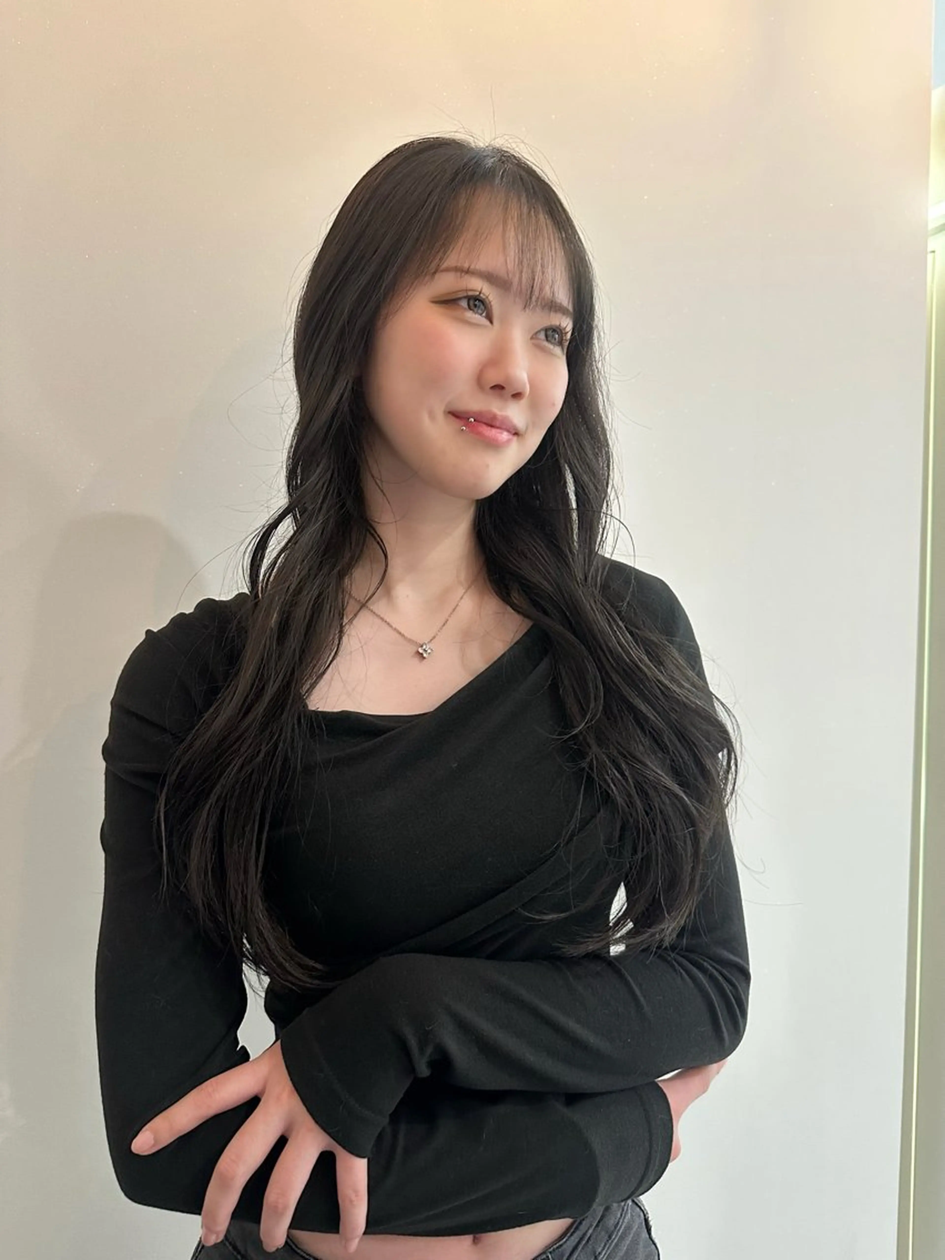 ロング カラー 黒髪 透明感カラー マイ/カットモデル /暖色カラーのヘアスタイル