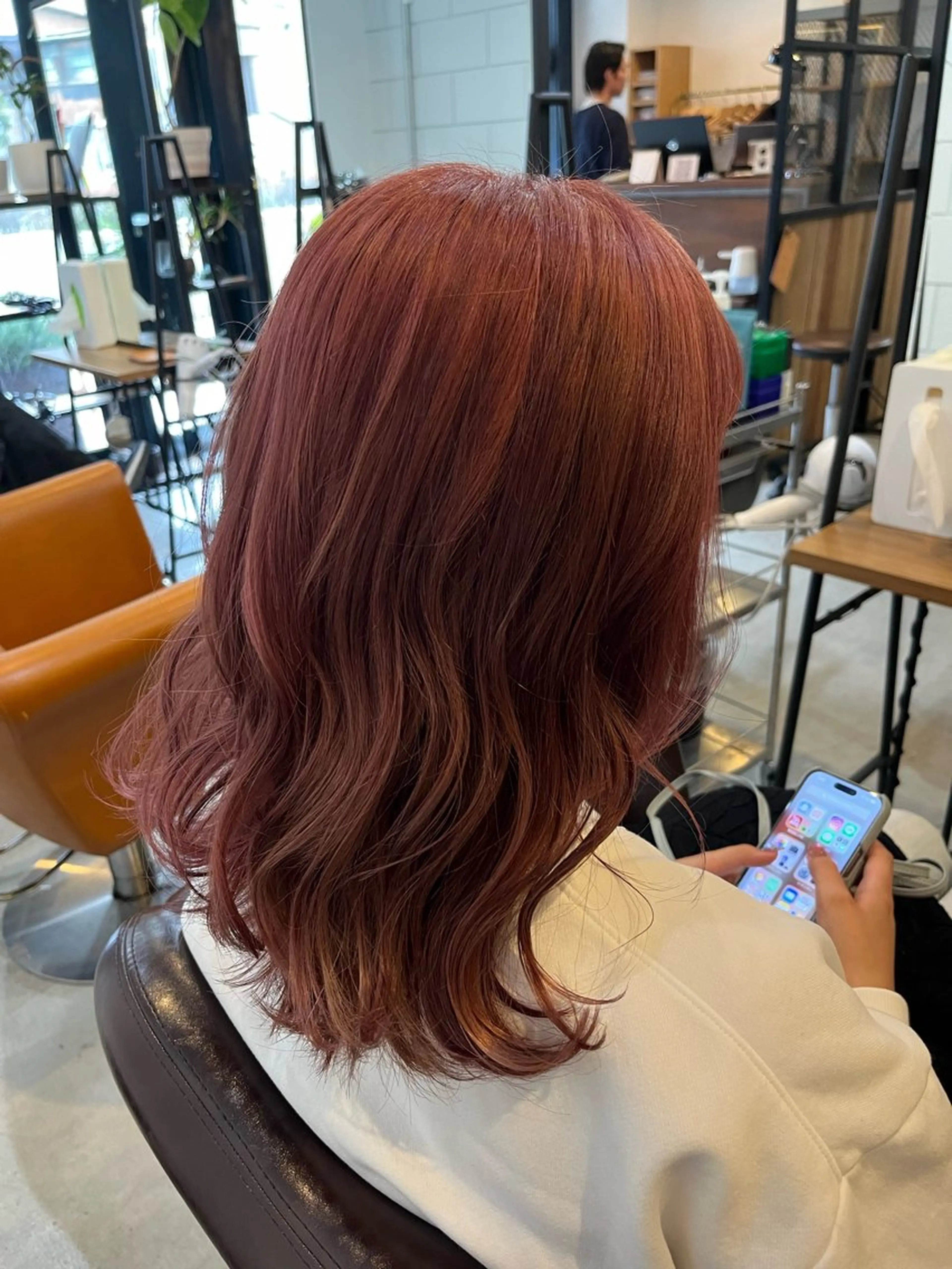 セミロング カラー ヘアカラー 透け感/ハイトーン/ レイヤー/小山田のヘアスタイル