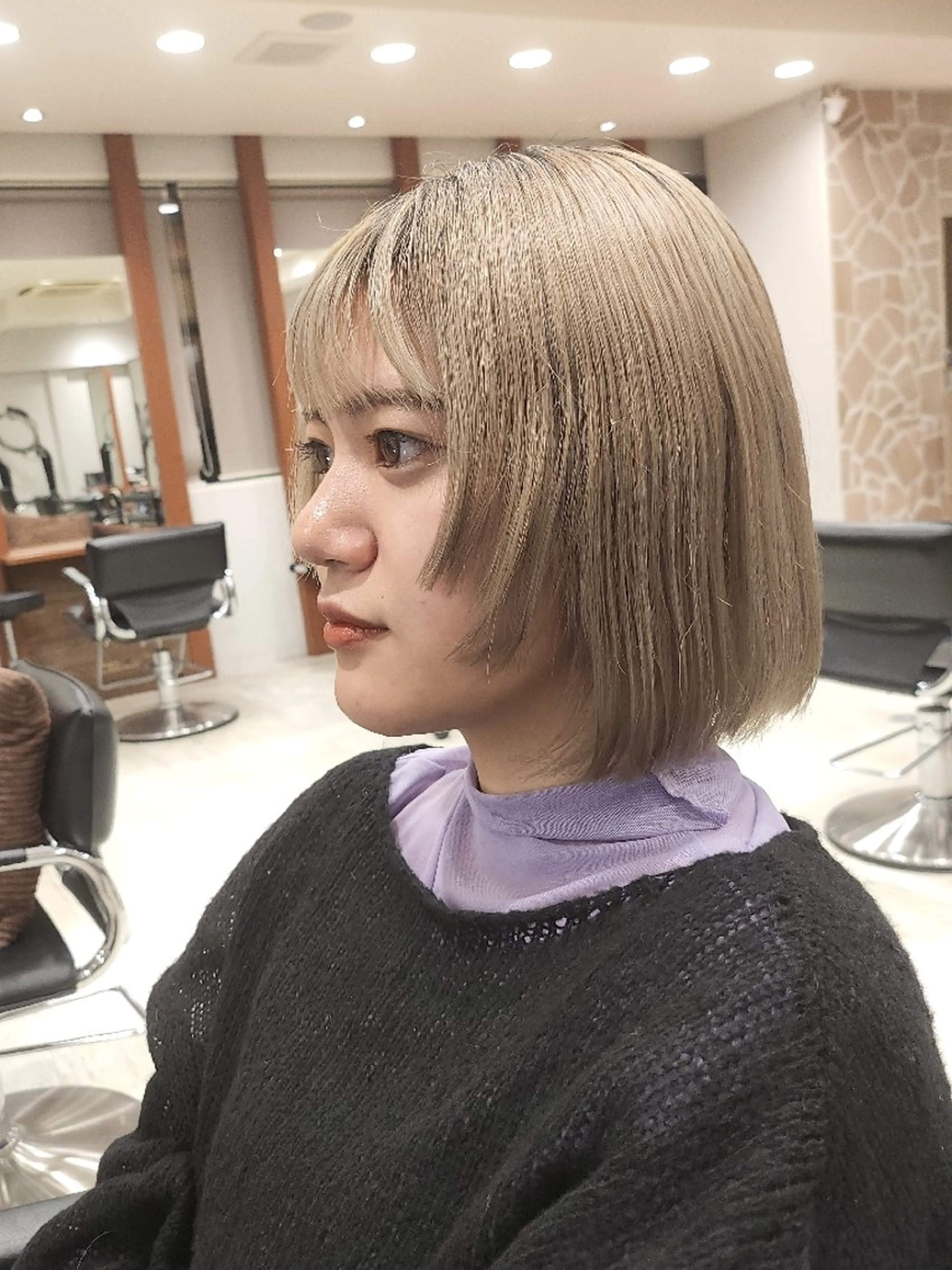 ミディアム レイヤーカット LYLICK所属・ケアブリーチ特化 same 🦈のヘアスタイル