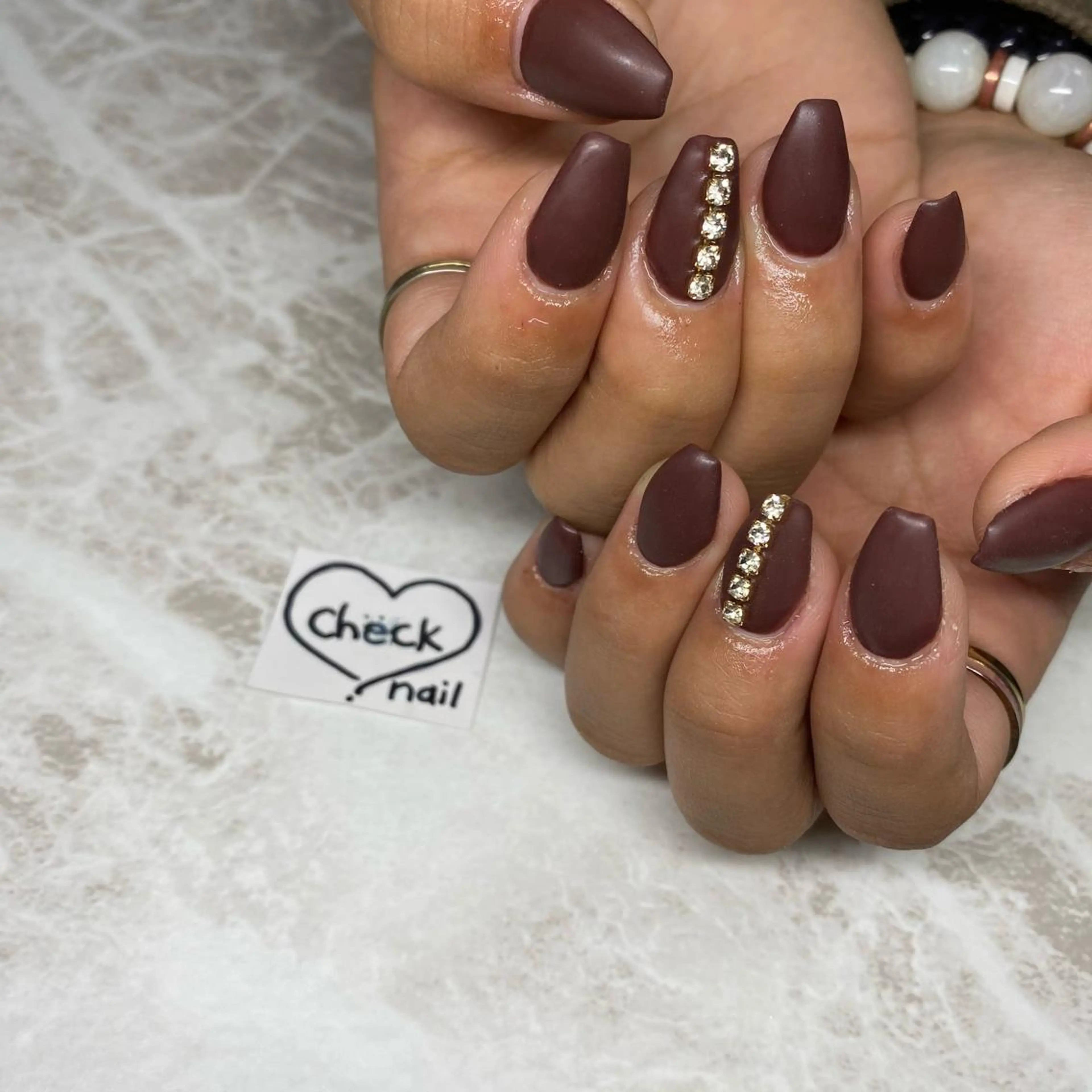 ネイル ボルドー ジェルネイル ニュアンスネイル ワンカラーネイル 赤色 ハンドネイル ーCHECKー ちあきのネイルデザイン