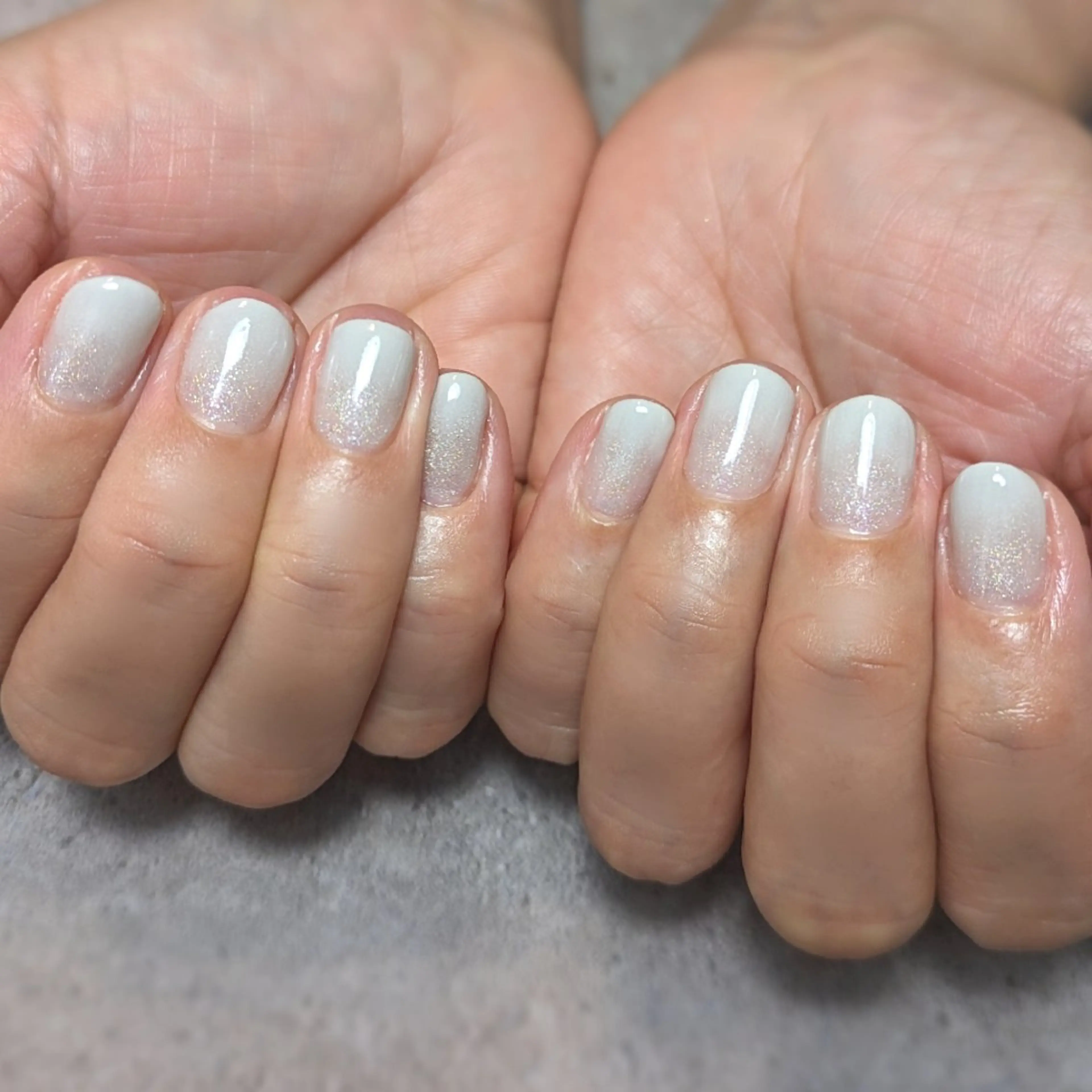 ネイル ホワイト 冬ネイル MASH UP ROOM のネイルデザイン