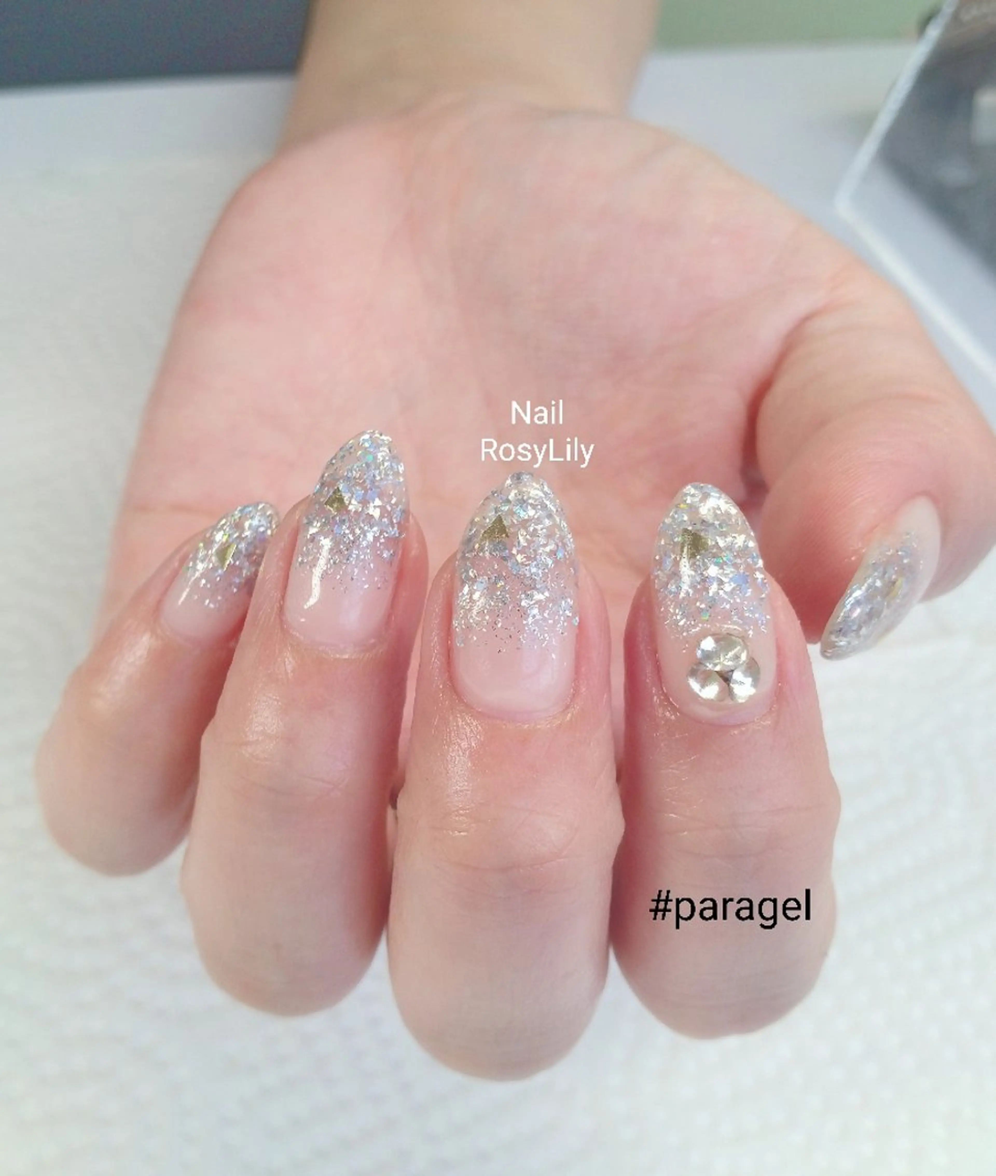 ラメグラデーション☆甘皮ケア+保湿込み♡の写真