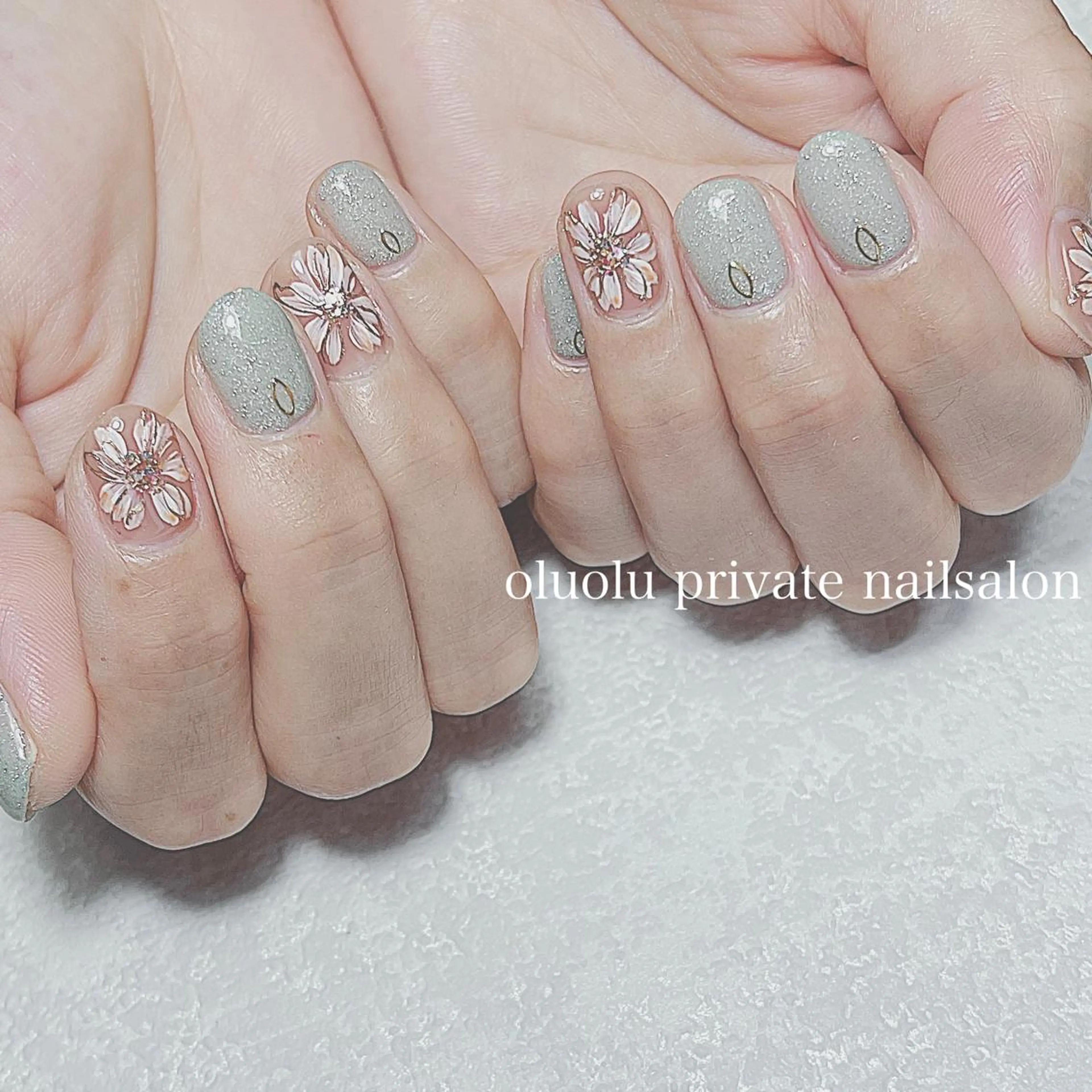 ネイル アートネイル フラワーネイル フットネイル おそろいネイル ニュアンスネイル ハンドネイル 大村 紬華のネイルデザイン