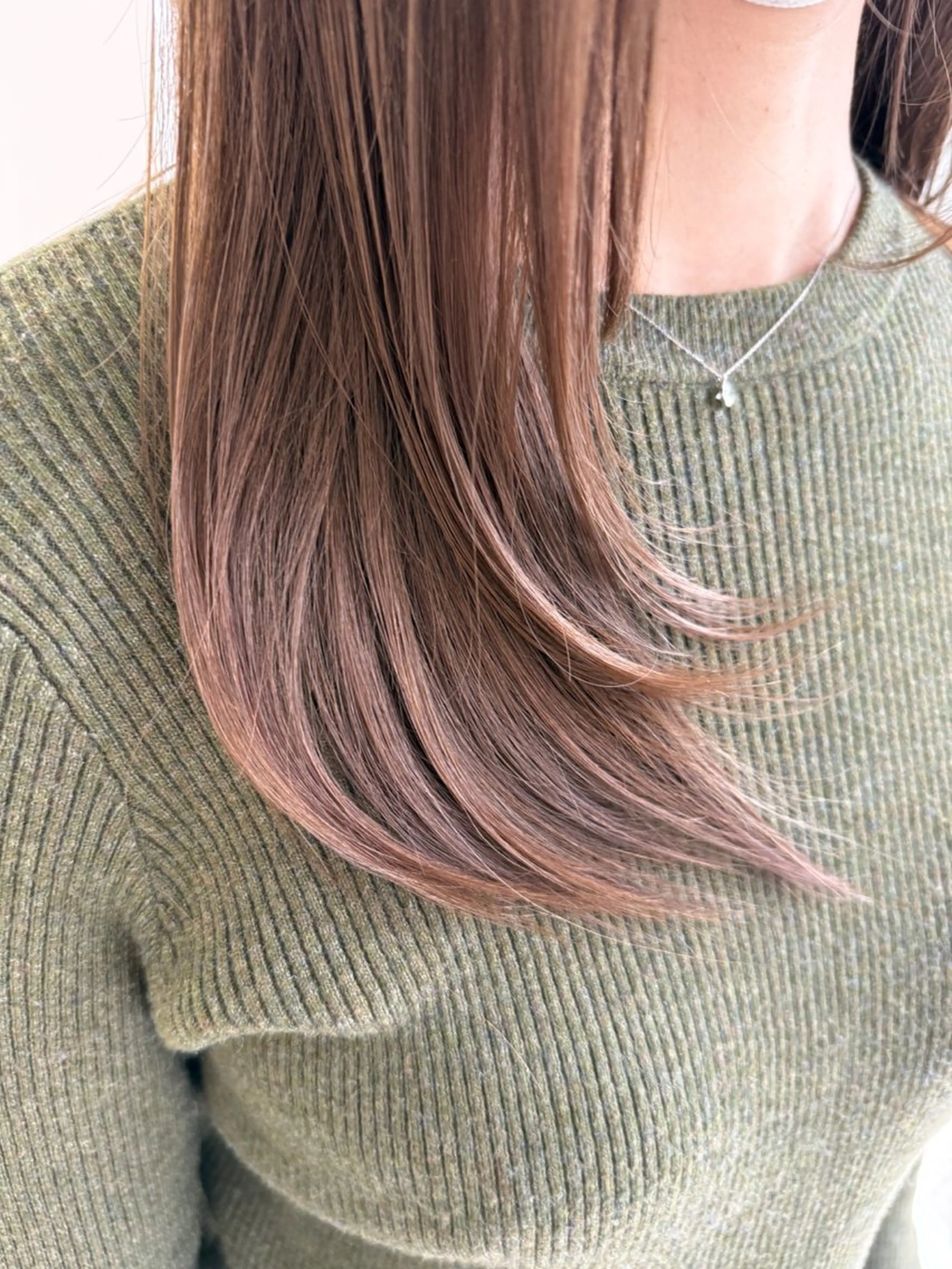 ロング ヘアカラー Atmos sunny terrace所属・suzu 野田美容師のヘアスタイル