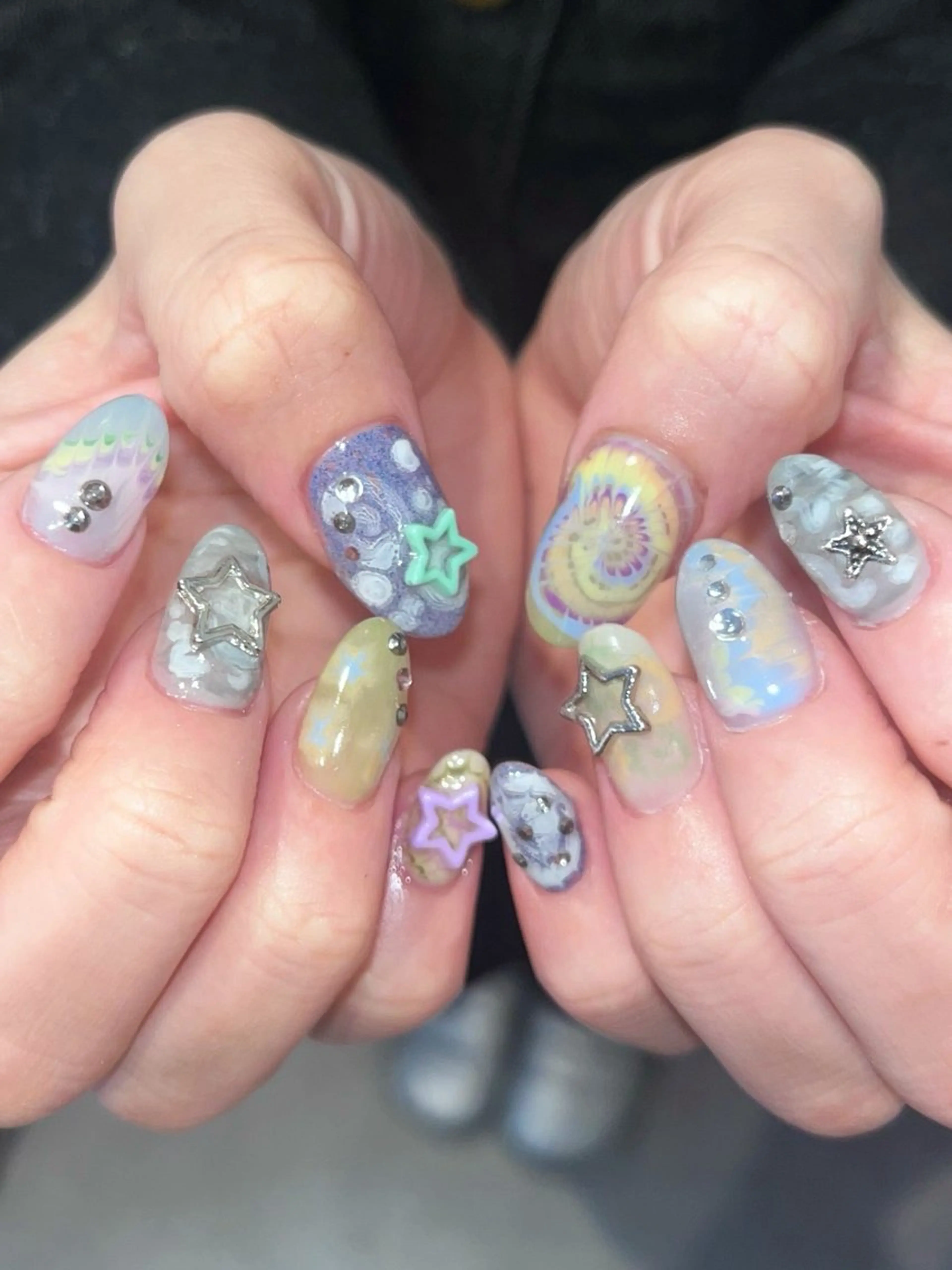 ネイル アートネイル ニュアンスネイル ハンドネイル Mariris所属・BANSA ˖ ࣪⊹ 大阪 個性派 派手のネイルデザイン