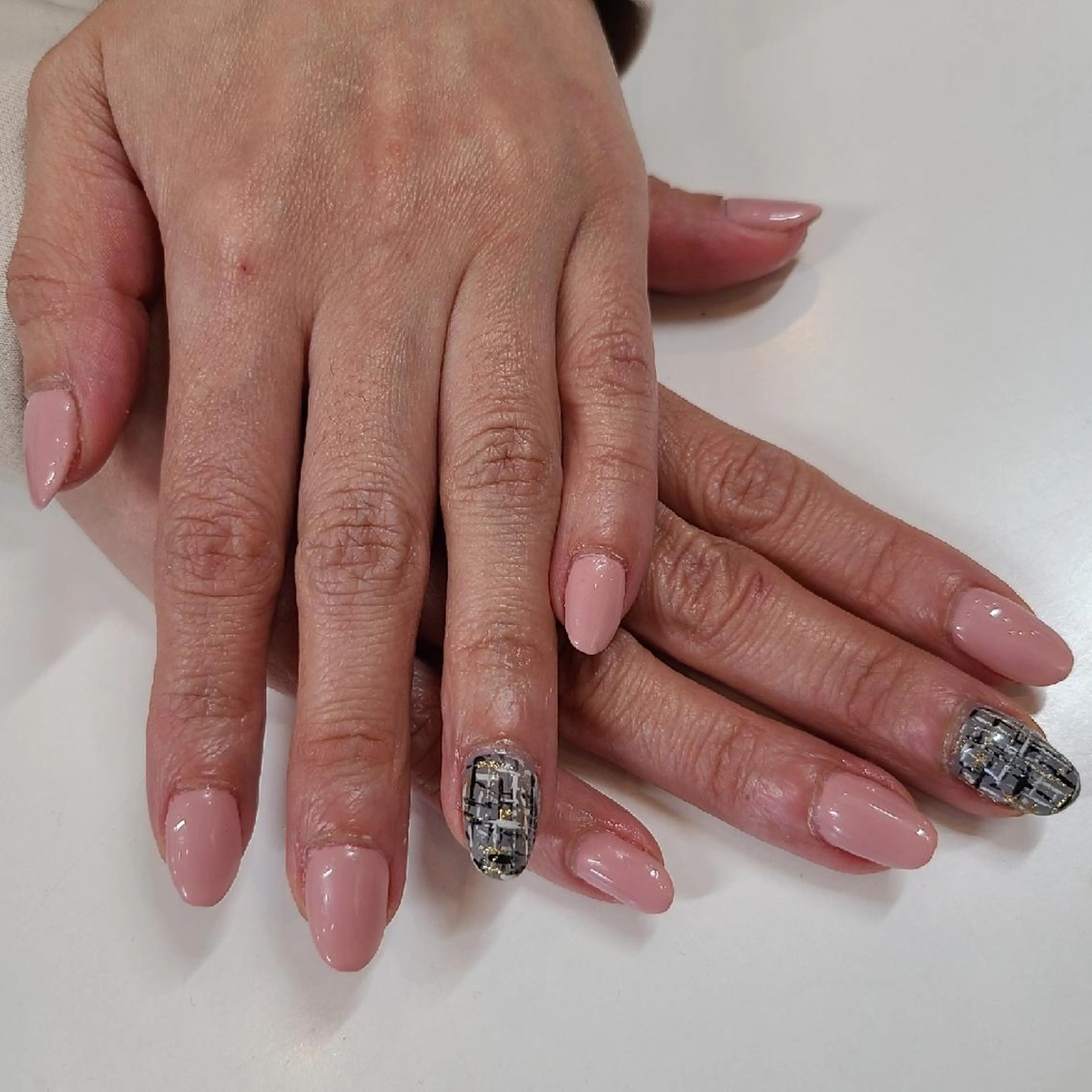 ネイル ワンカラーネイル ピンク ツイードネイル セプトアカデミー まいのネイルデザイン