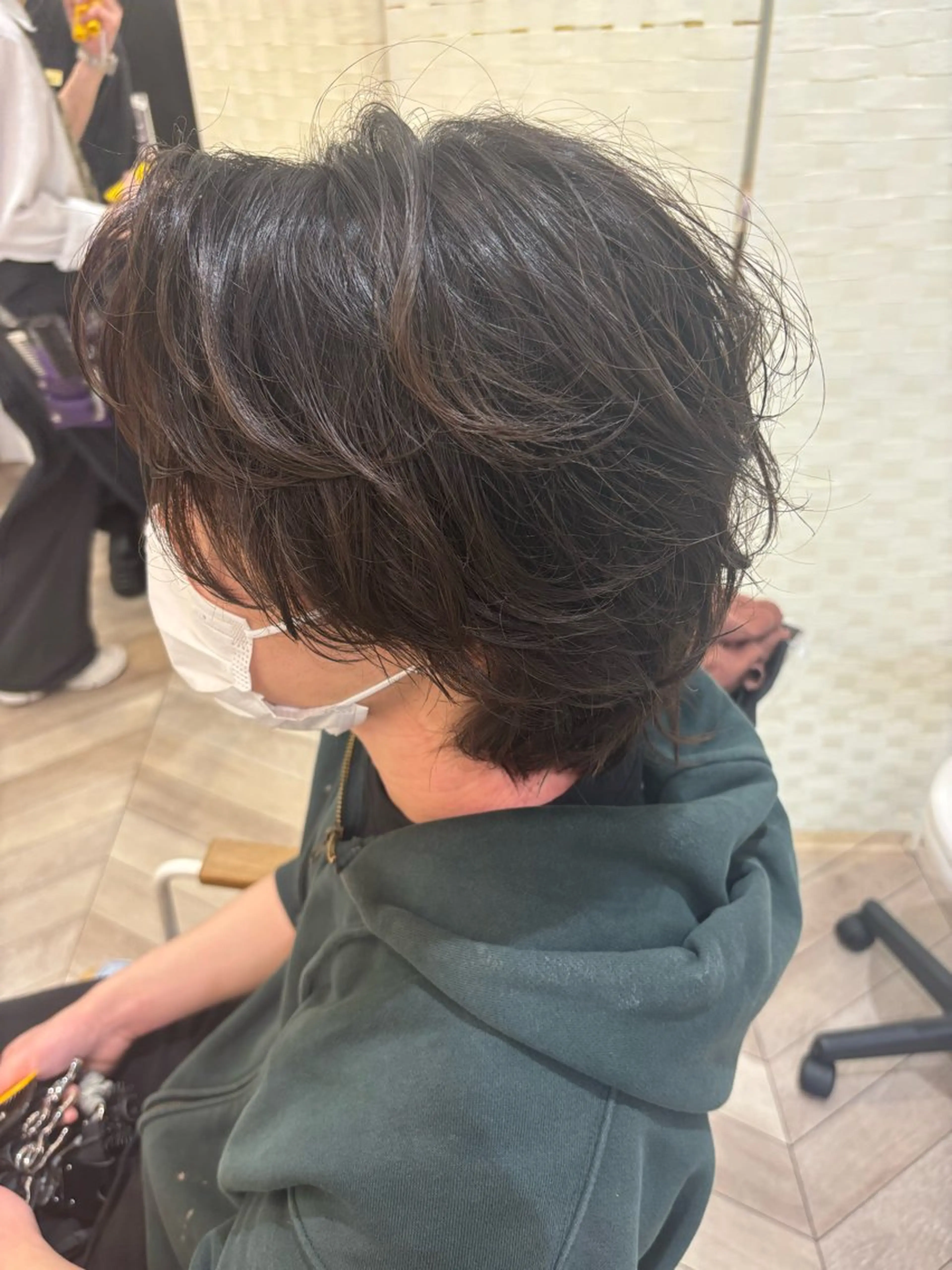 ミディアム カラー パーマ ヘアアレンジ メンズ ミディアムパーマ メンズブリーチ センターパート カルマパーマ マッシュ 🫧Selene SHOGO🫧のヘアスタイル