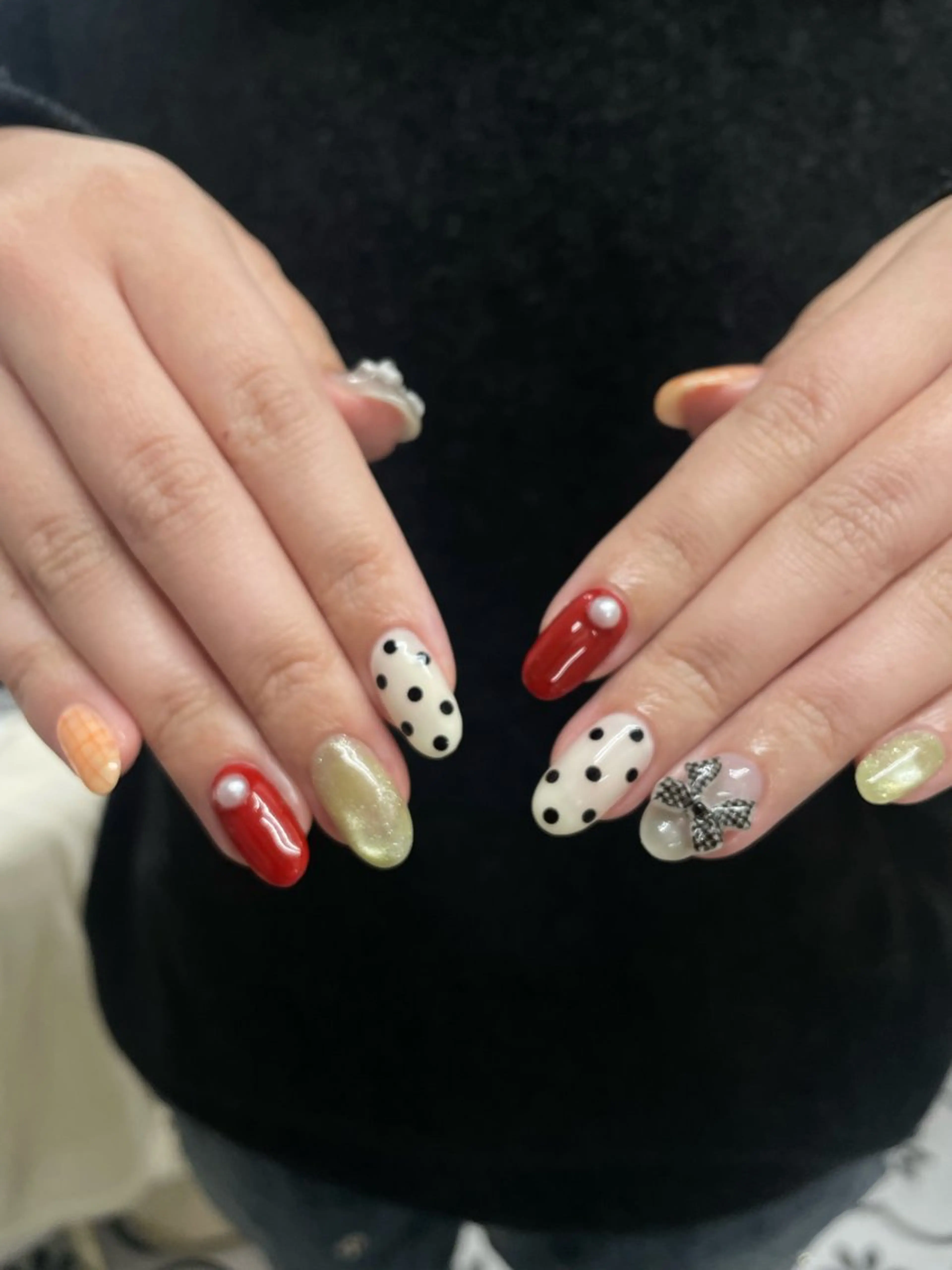 ネイル マグネットネイル ハンドネイル koyu 🩶のネイルデザイン