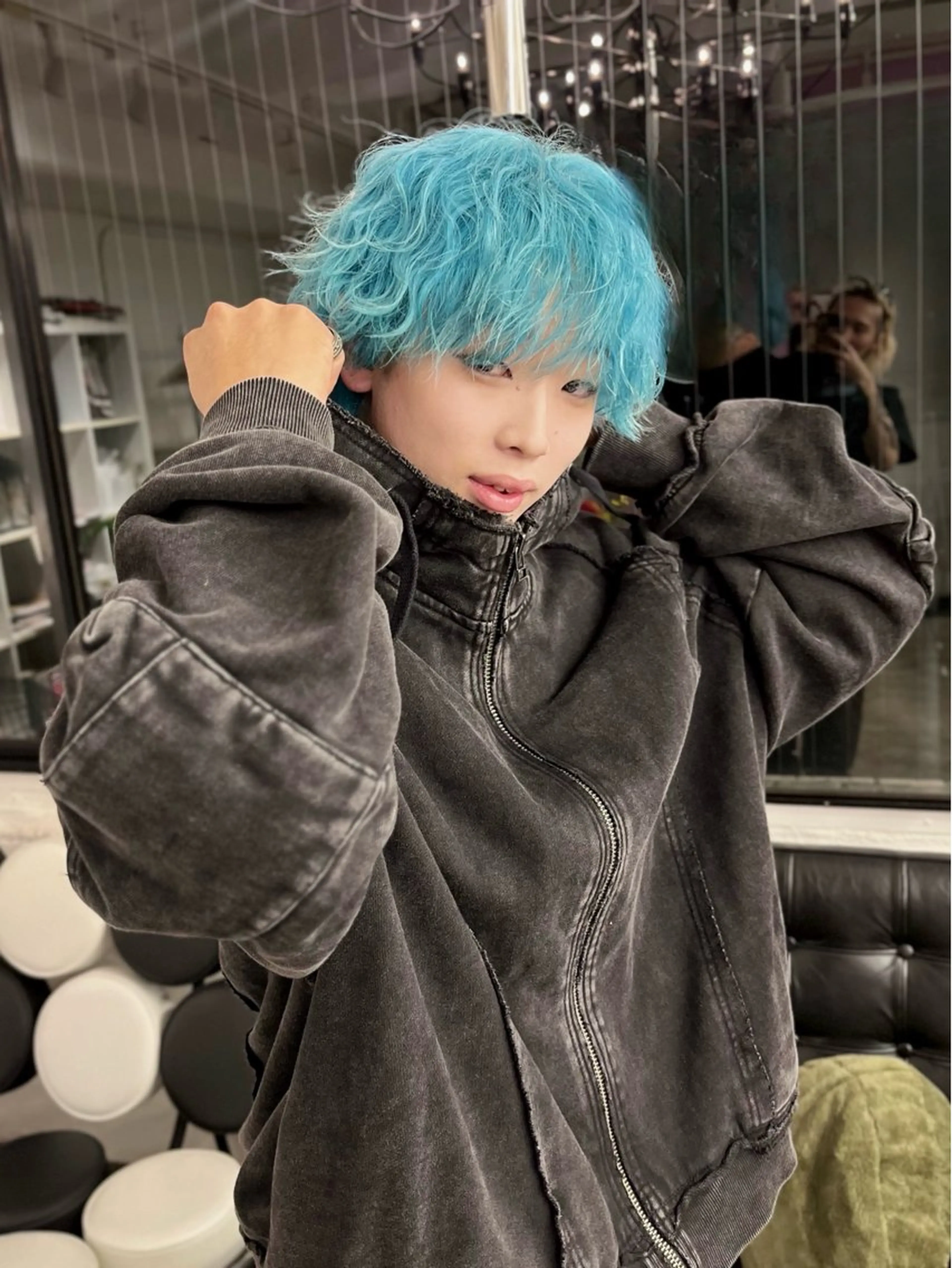 ショート カラー メンズ メンズブリーチ メンズハイトーン ブリーチ ケアブリーチ ハイトーンカラー ヘアカラー three所属・TOTA 唯一無二カラーのヘアスタイル