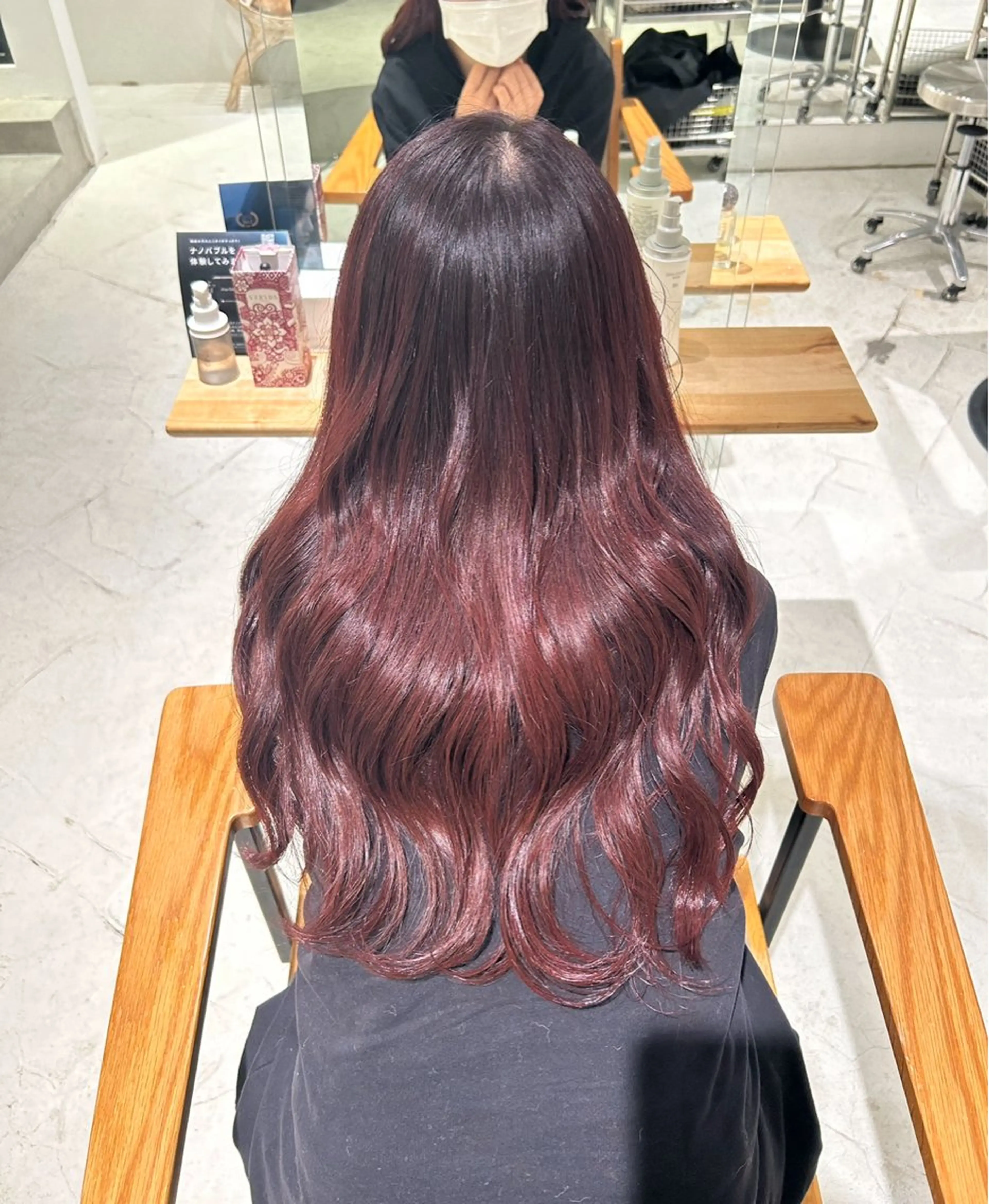 ロング カラー UNBIRTHDAY akariのヘアスタイル