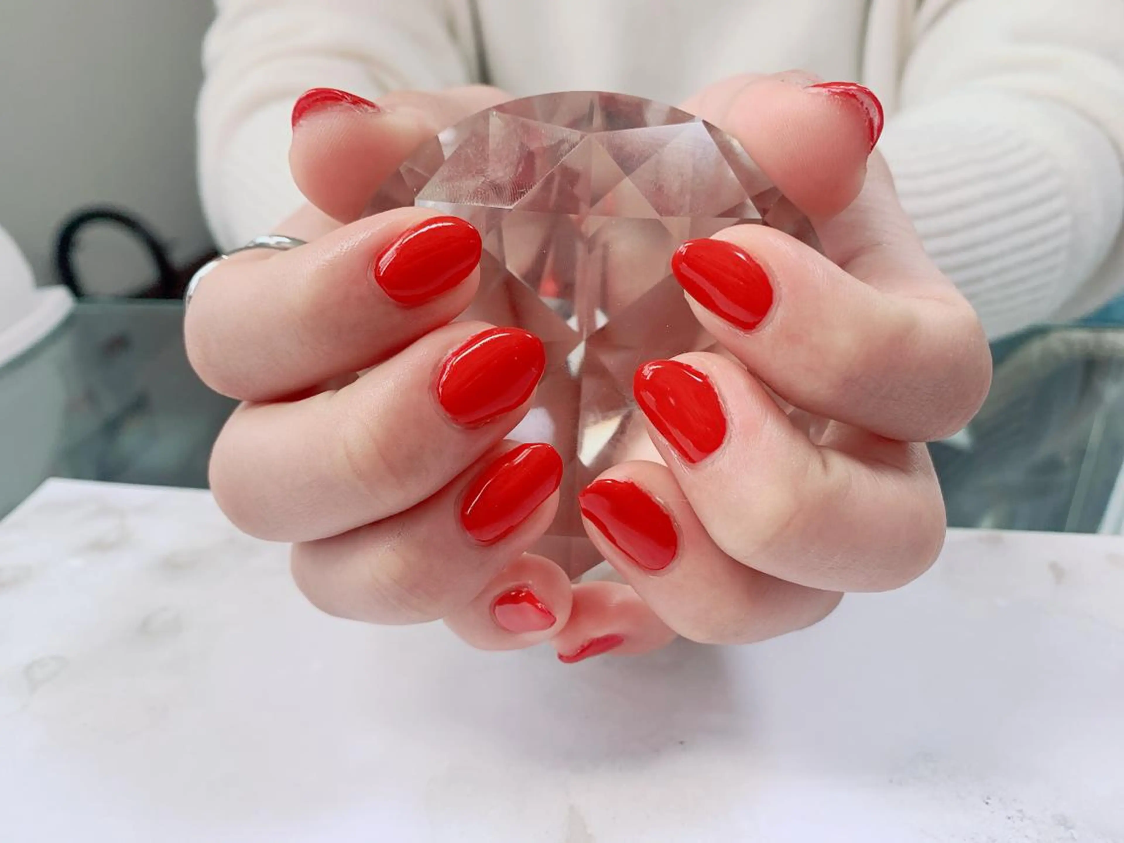 ネイル ワンカラーネイル 赤色 ハンドネイル 痩身/脱毛/ネイル HARUKAのエステ・リラクイメージ